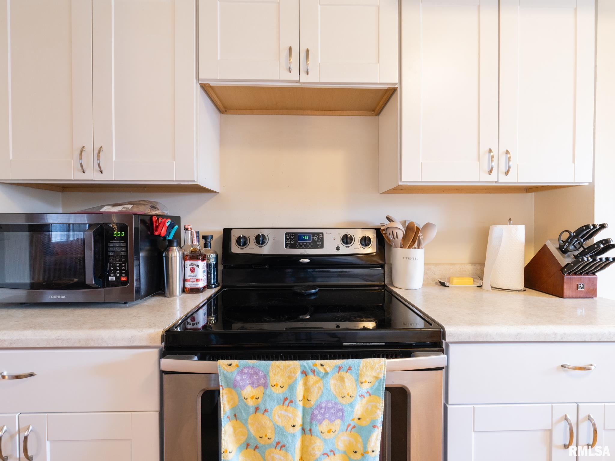 406 S BARNEWOLT Drive