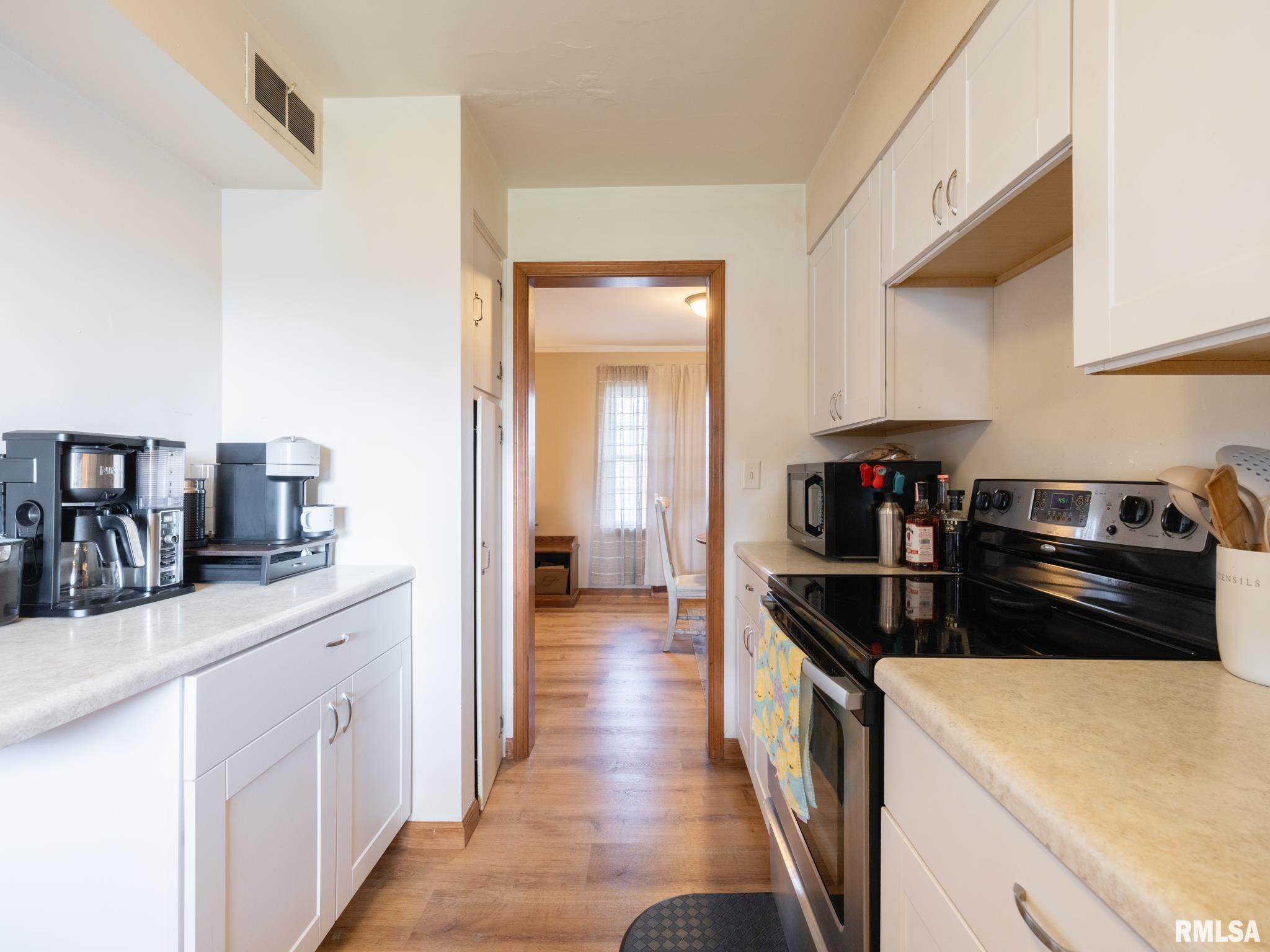 406 S BARNEWOLT Drive