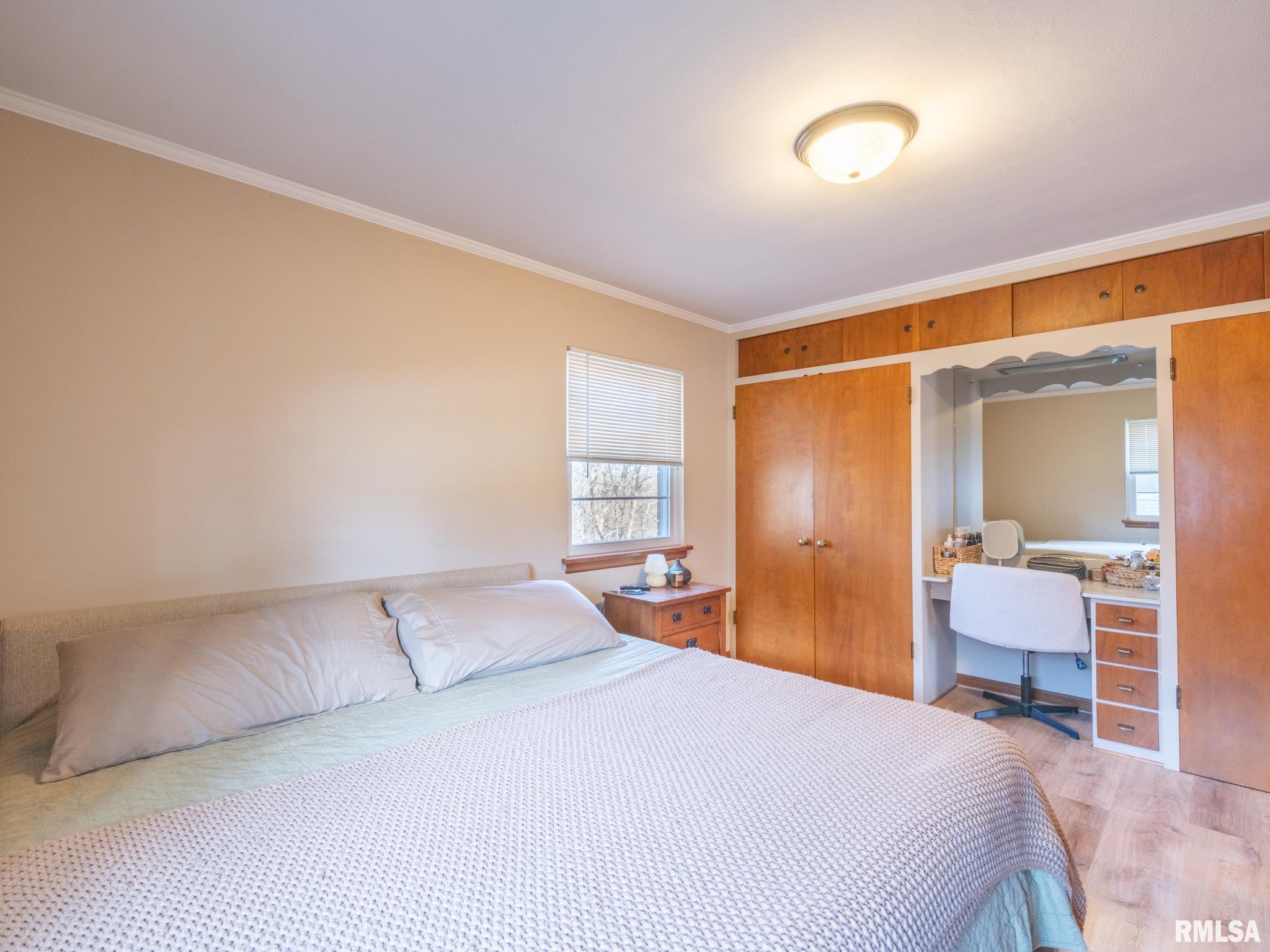 406 S BARNEWOLT Drive