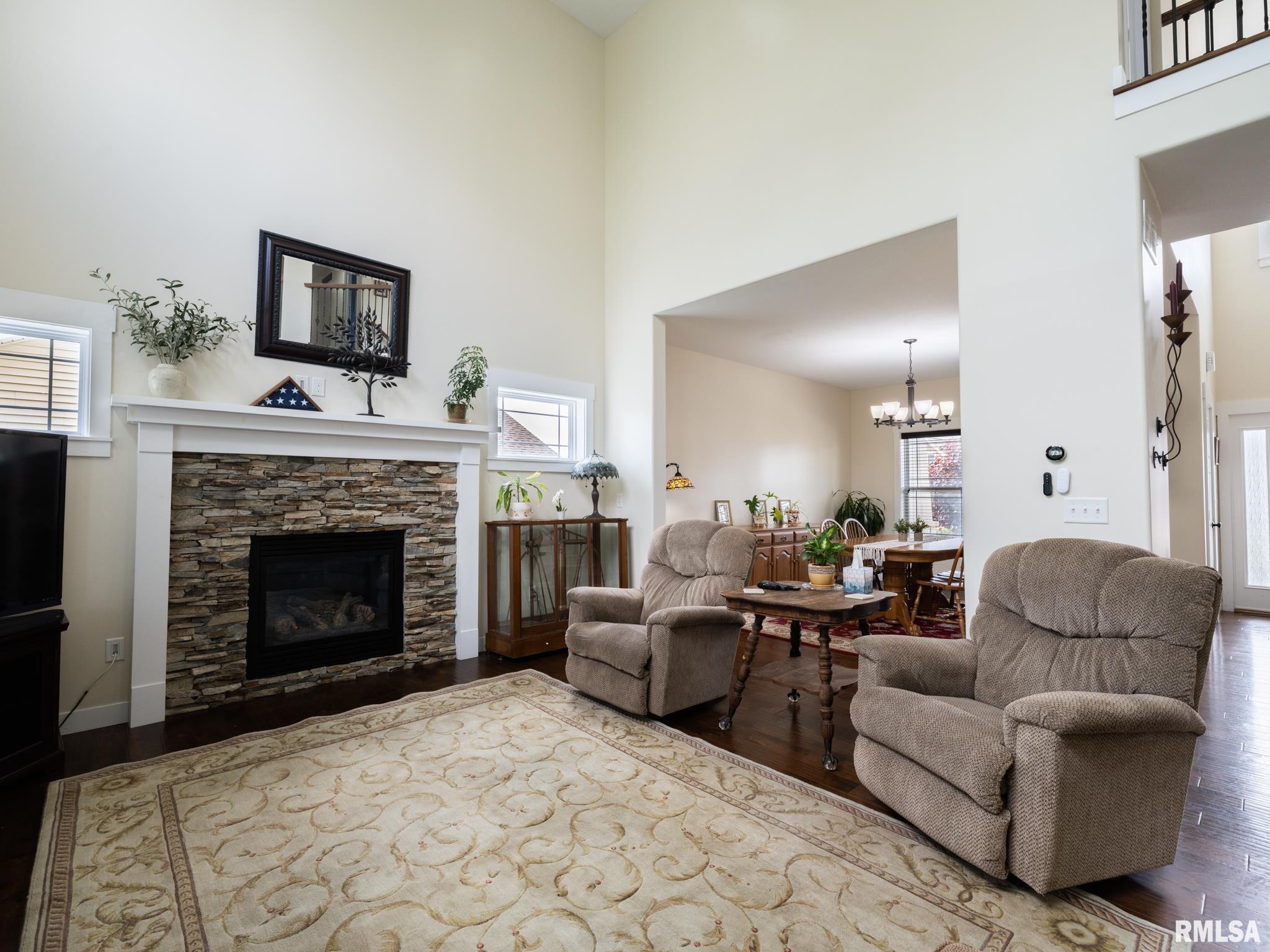 1209 DORCHESTER Court