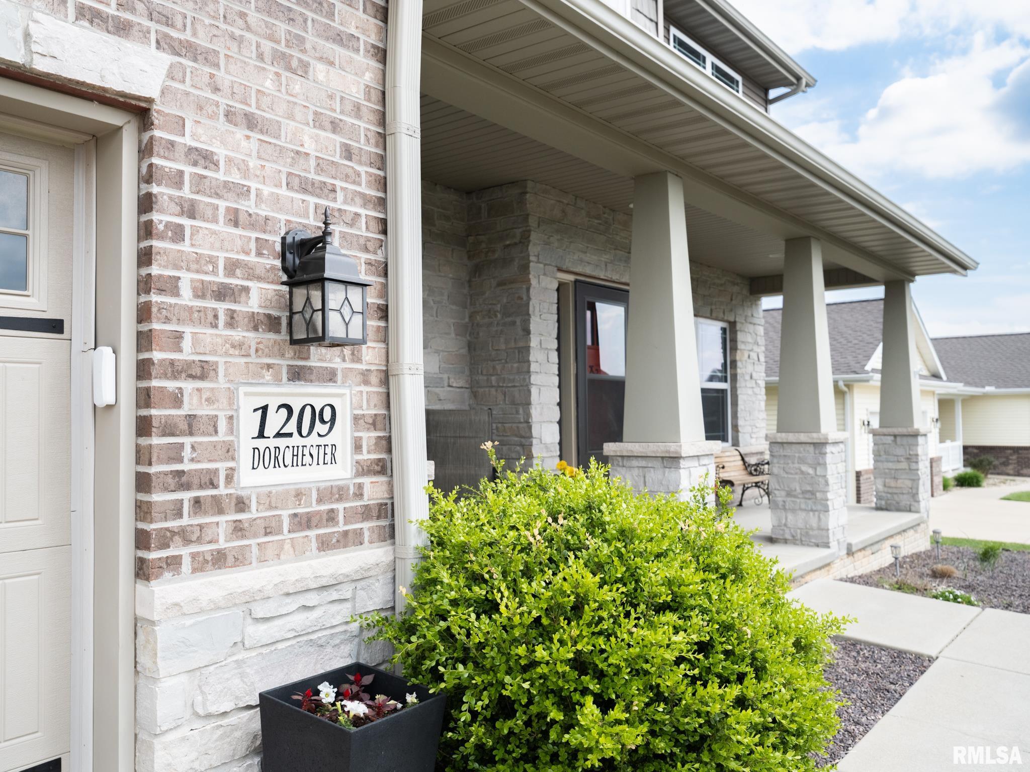 1209 DORCHESTER Court