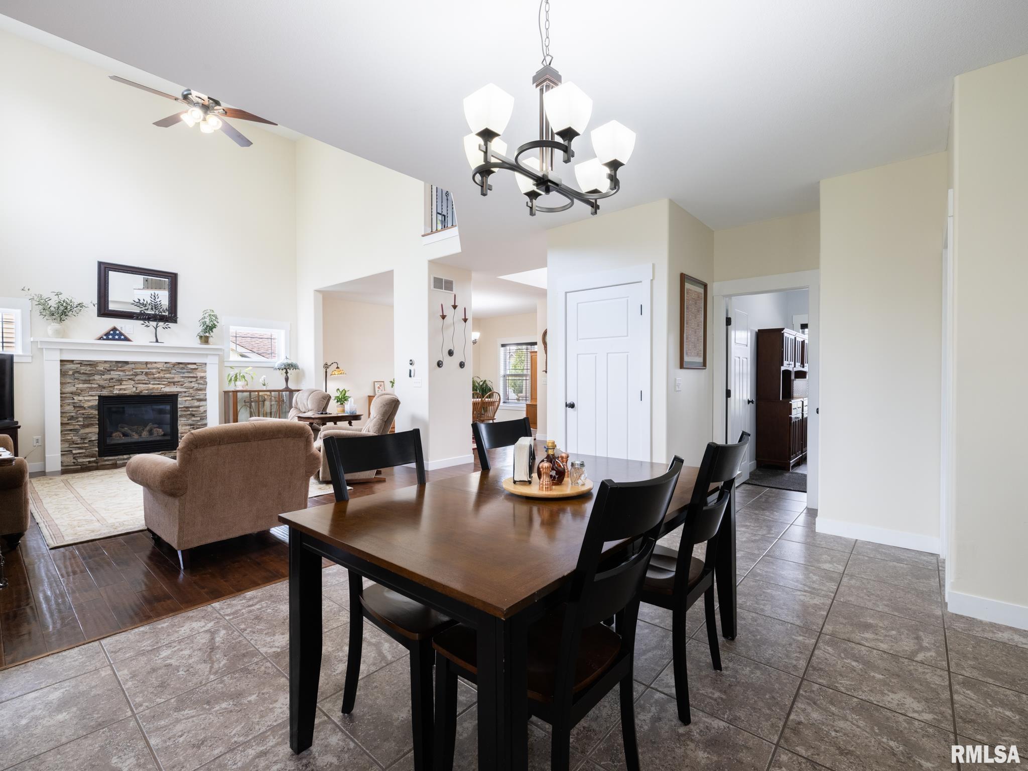 1209 DORCHESTER Court