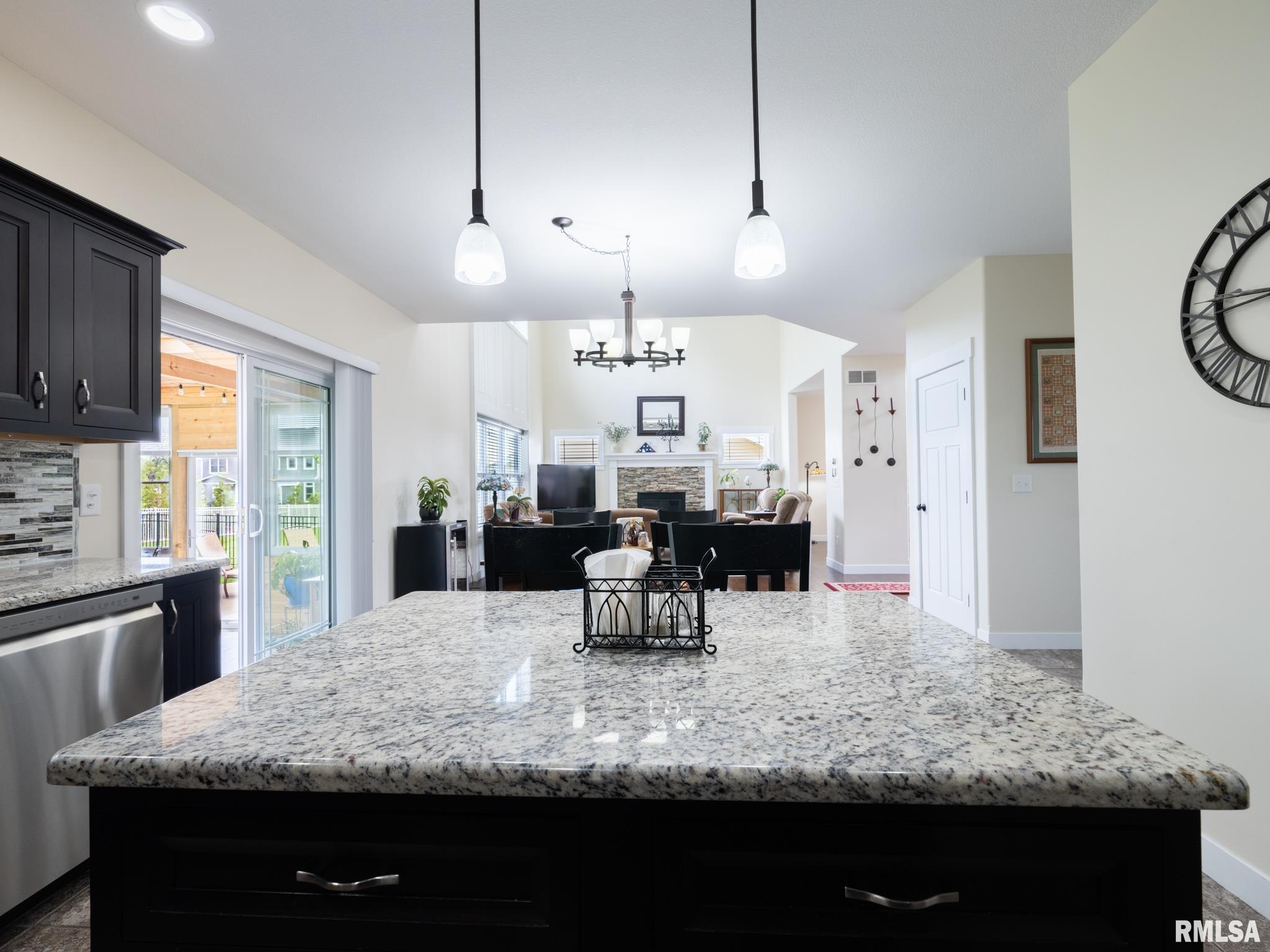 1209 DORCHESTER Court