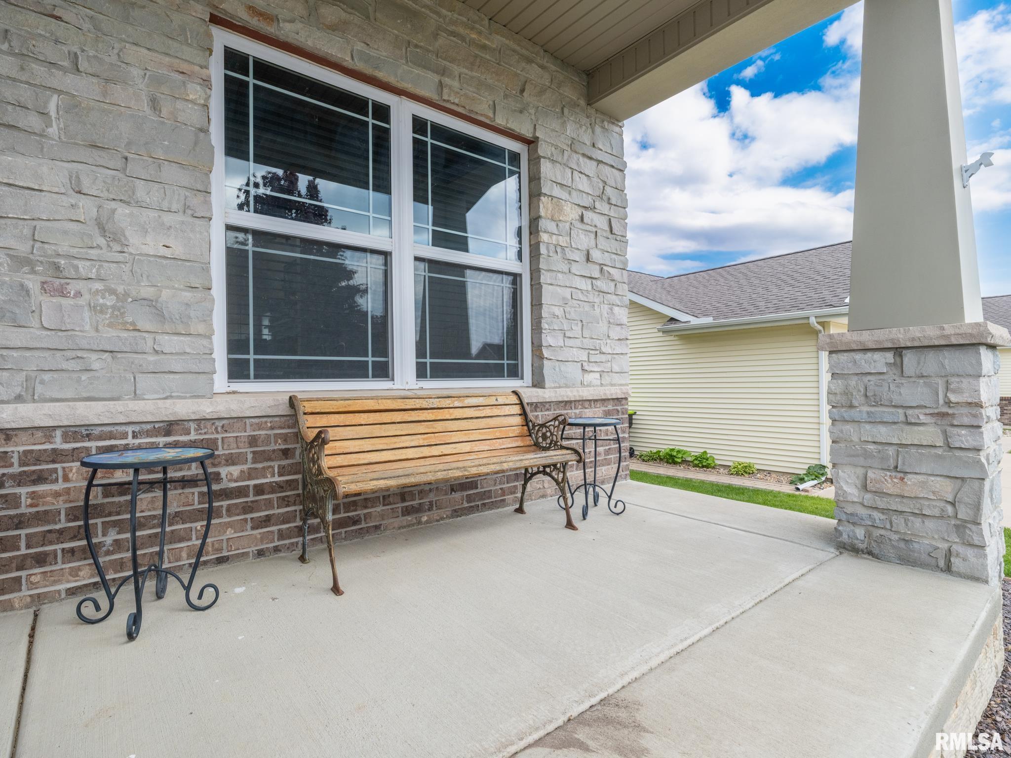 1209 DORCHESTER Court