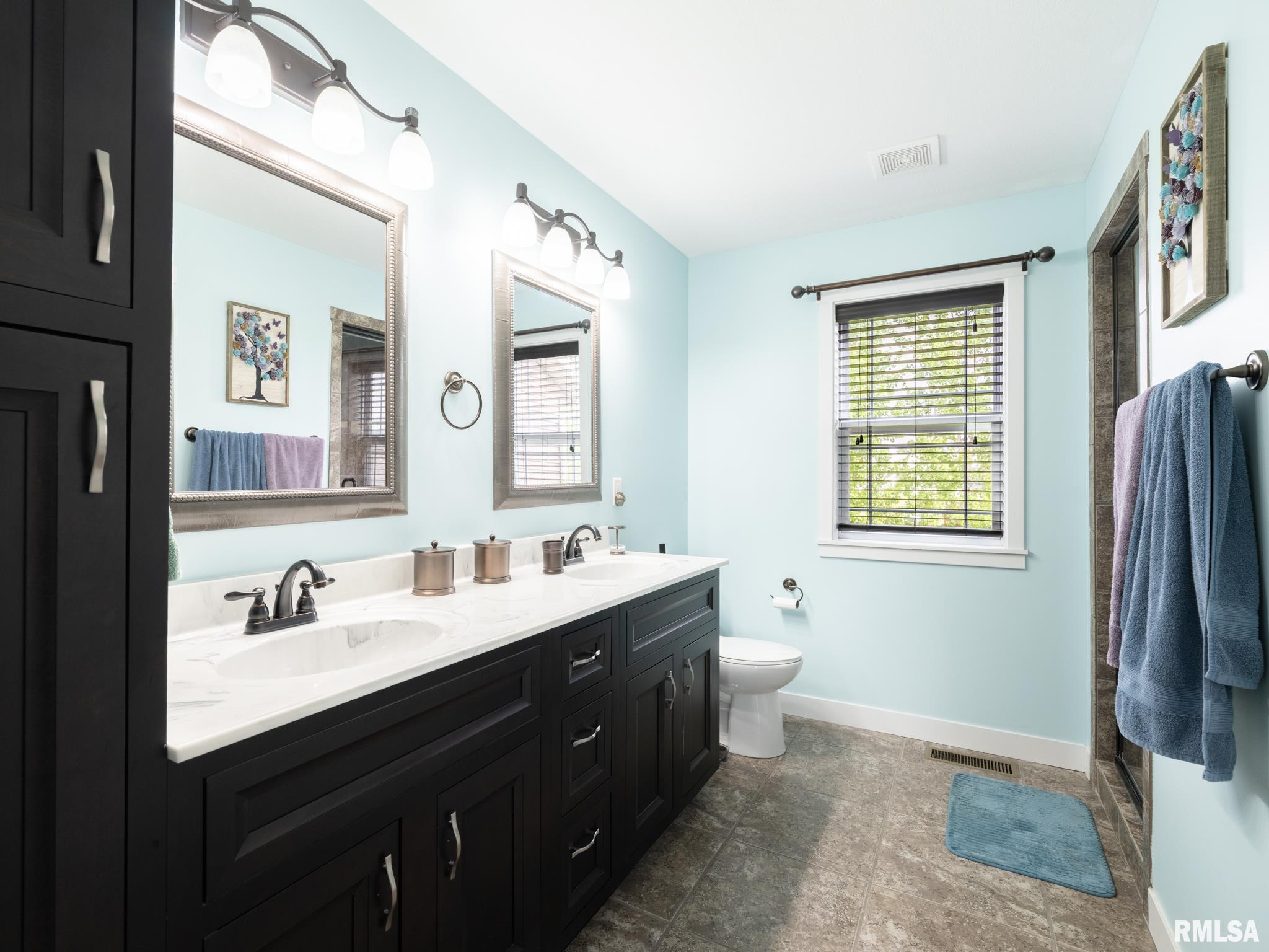 1209 DORCHESTER Court