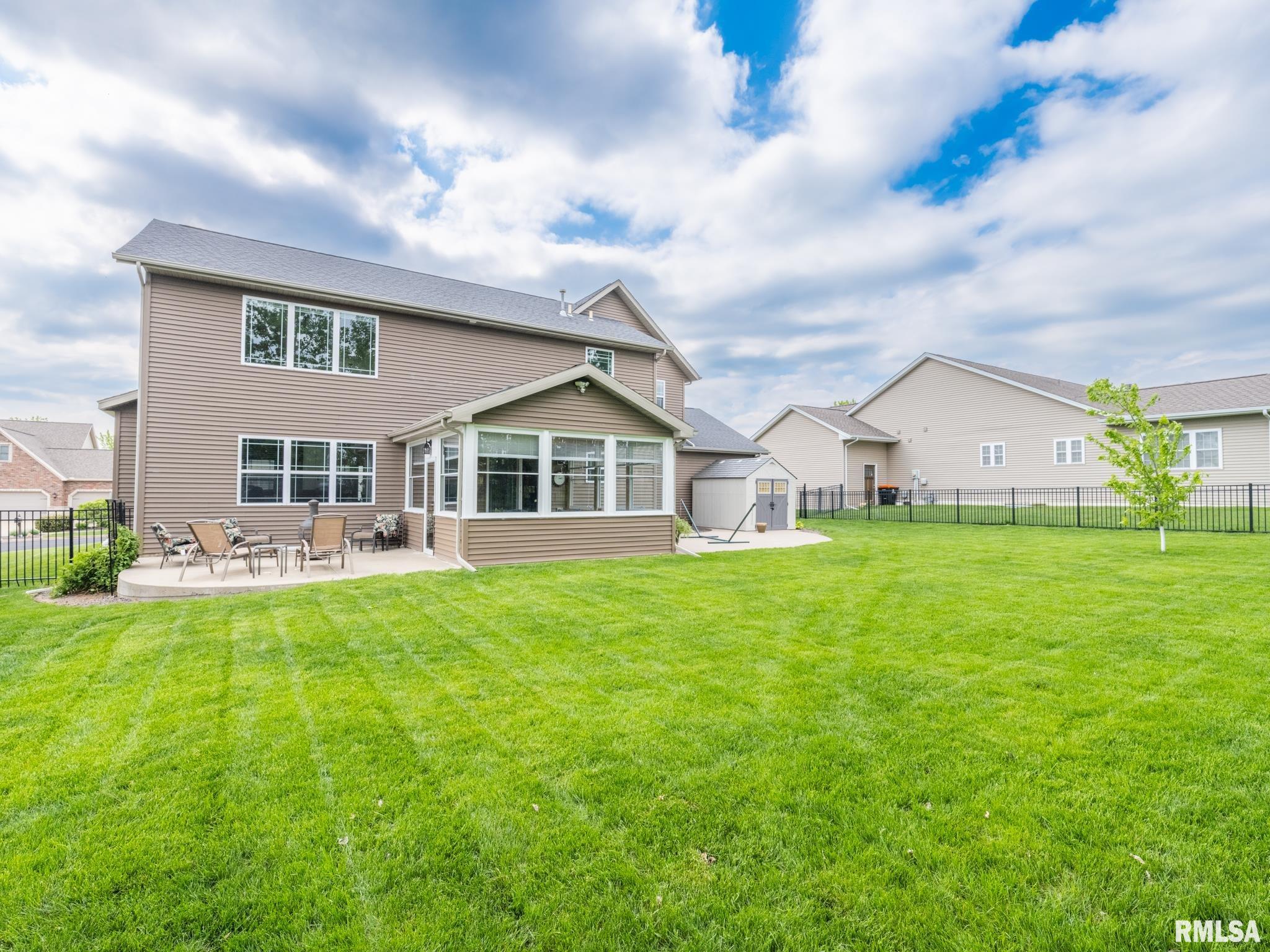 1209 DORCHESTER Court