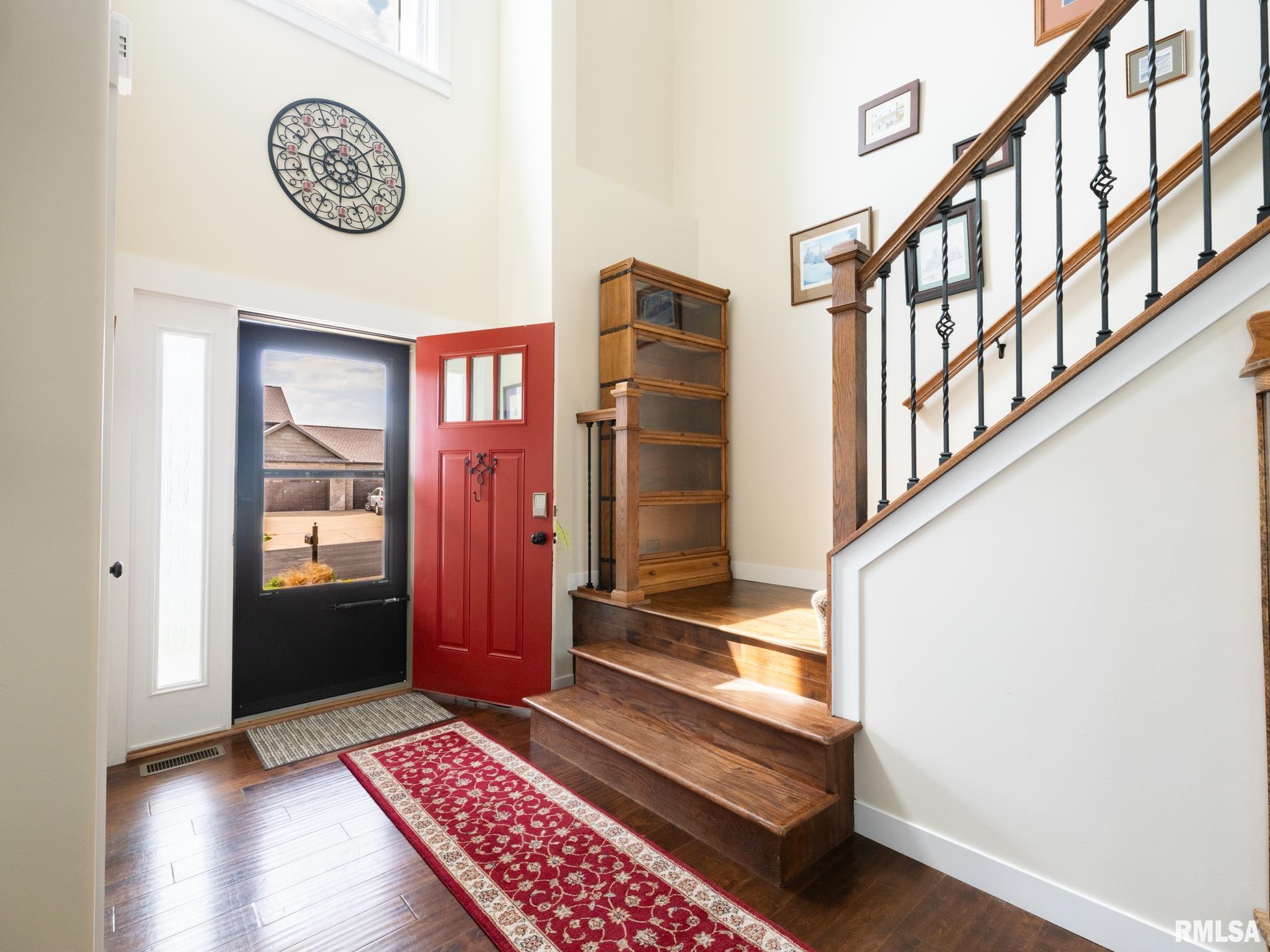 1209 DORCHESTER Court