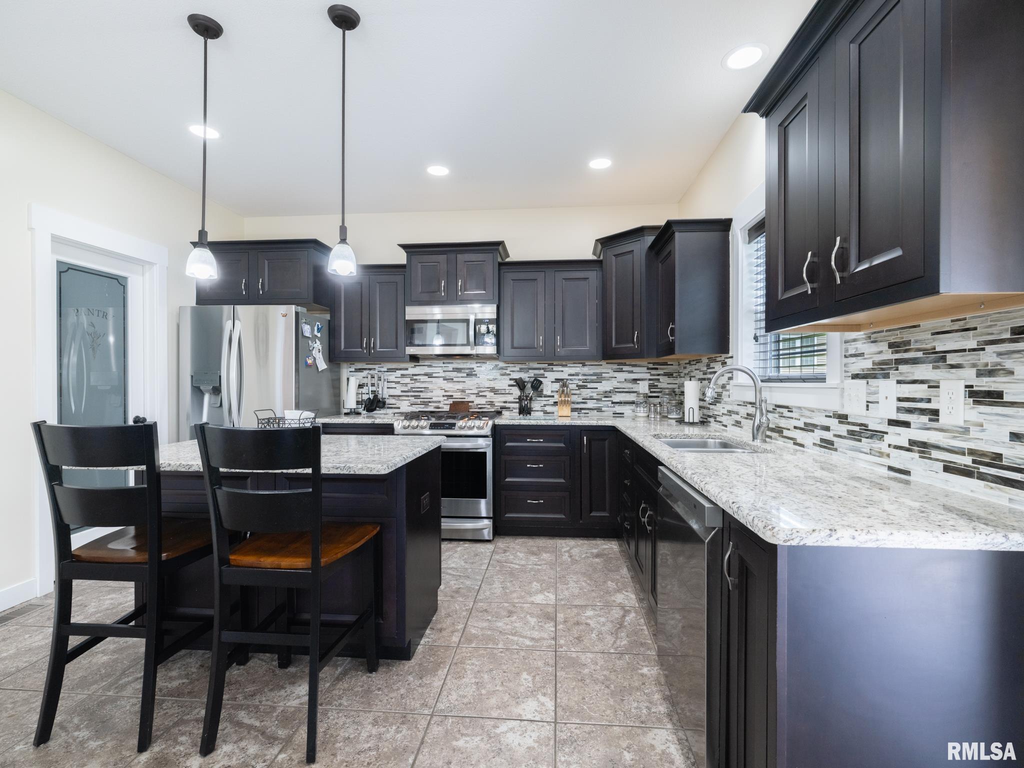 1209 DORCHESTER Court