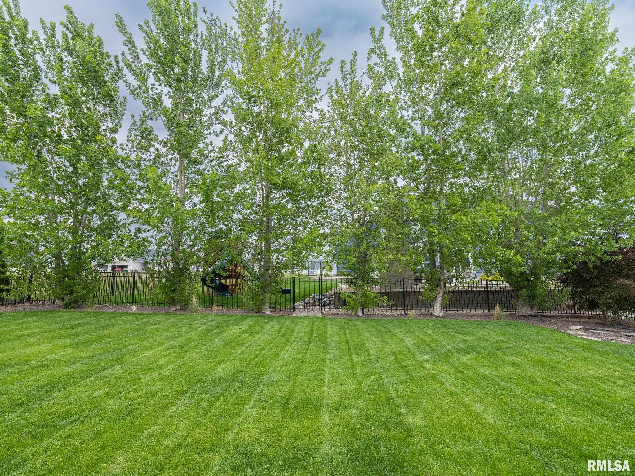 1209 DORCHESTER Court