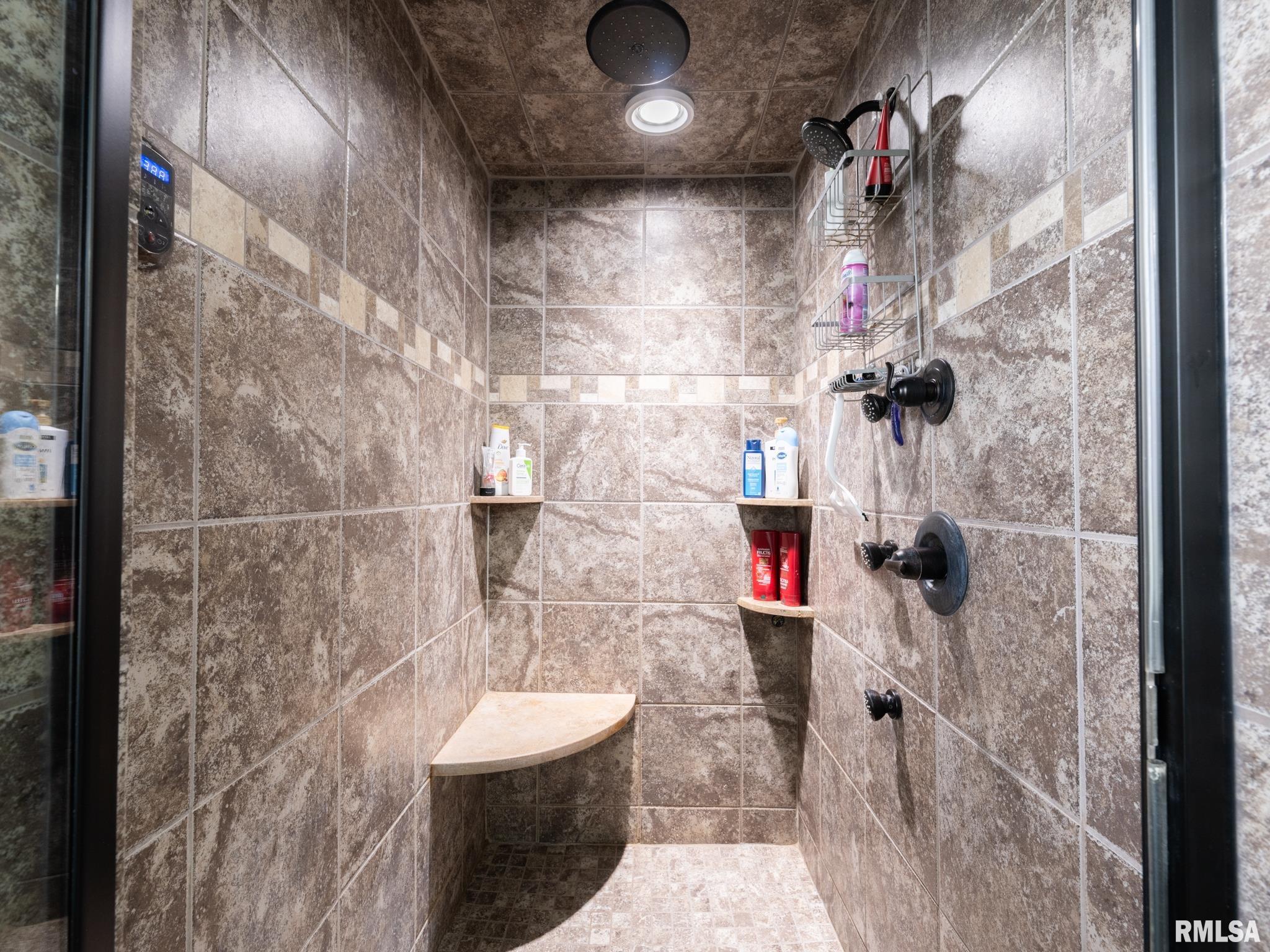 1209 DORCHESTER Court