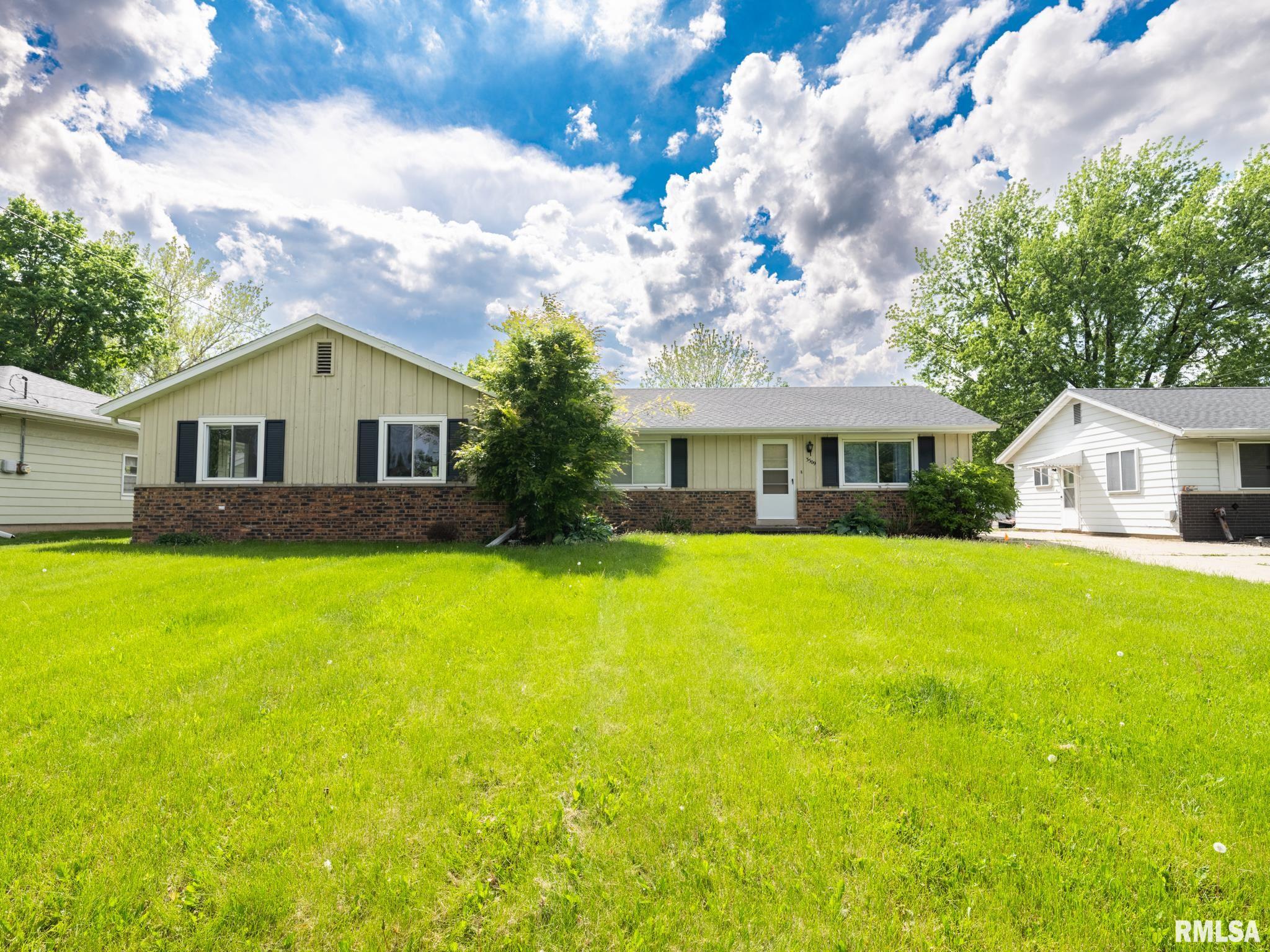 3509 S DOROTHY Court