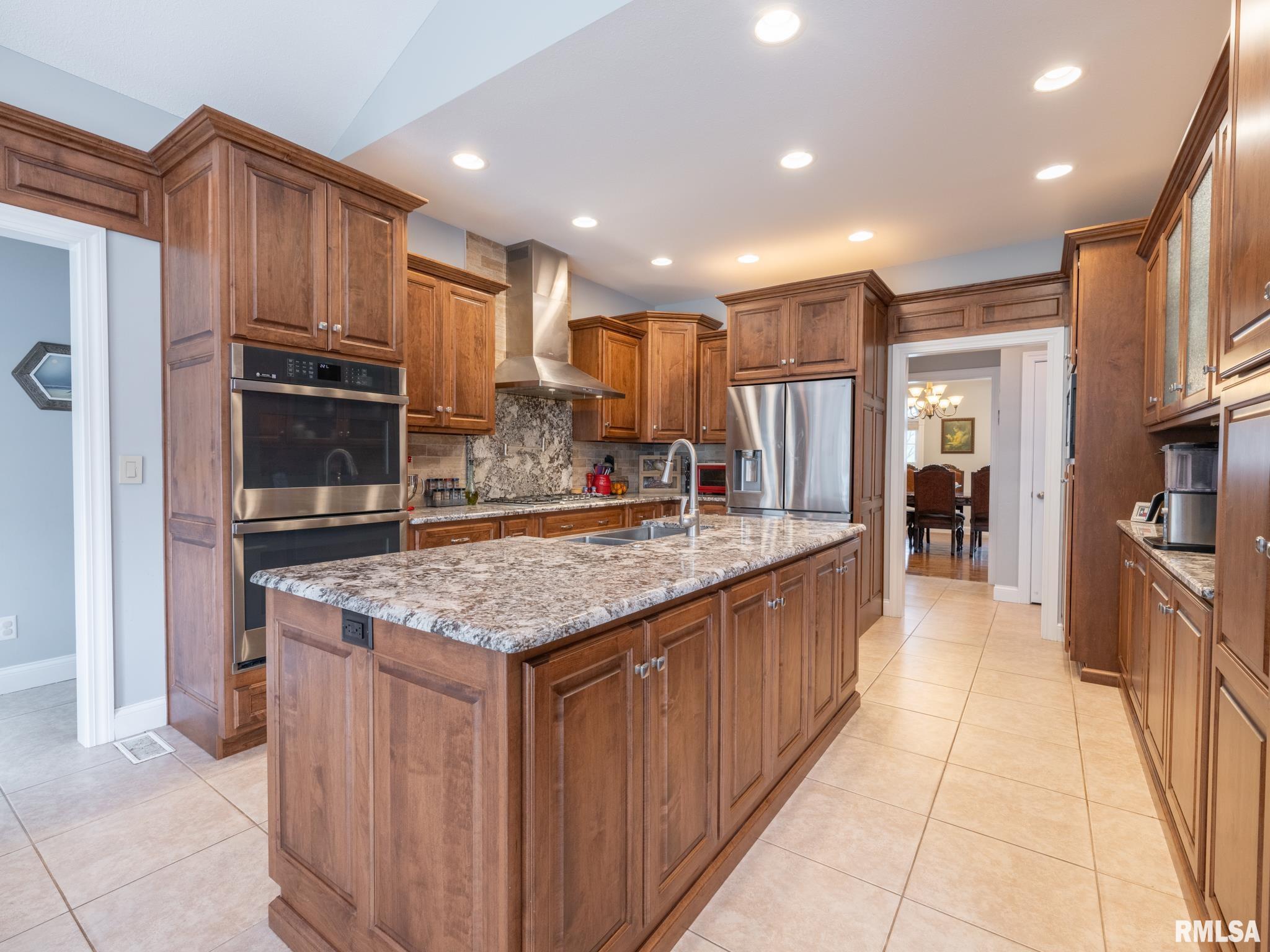 5800 W EAGLECREEK Drive