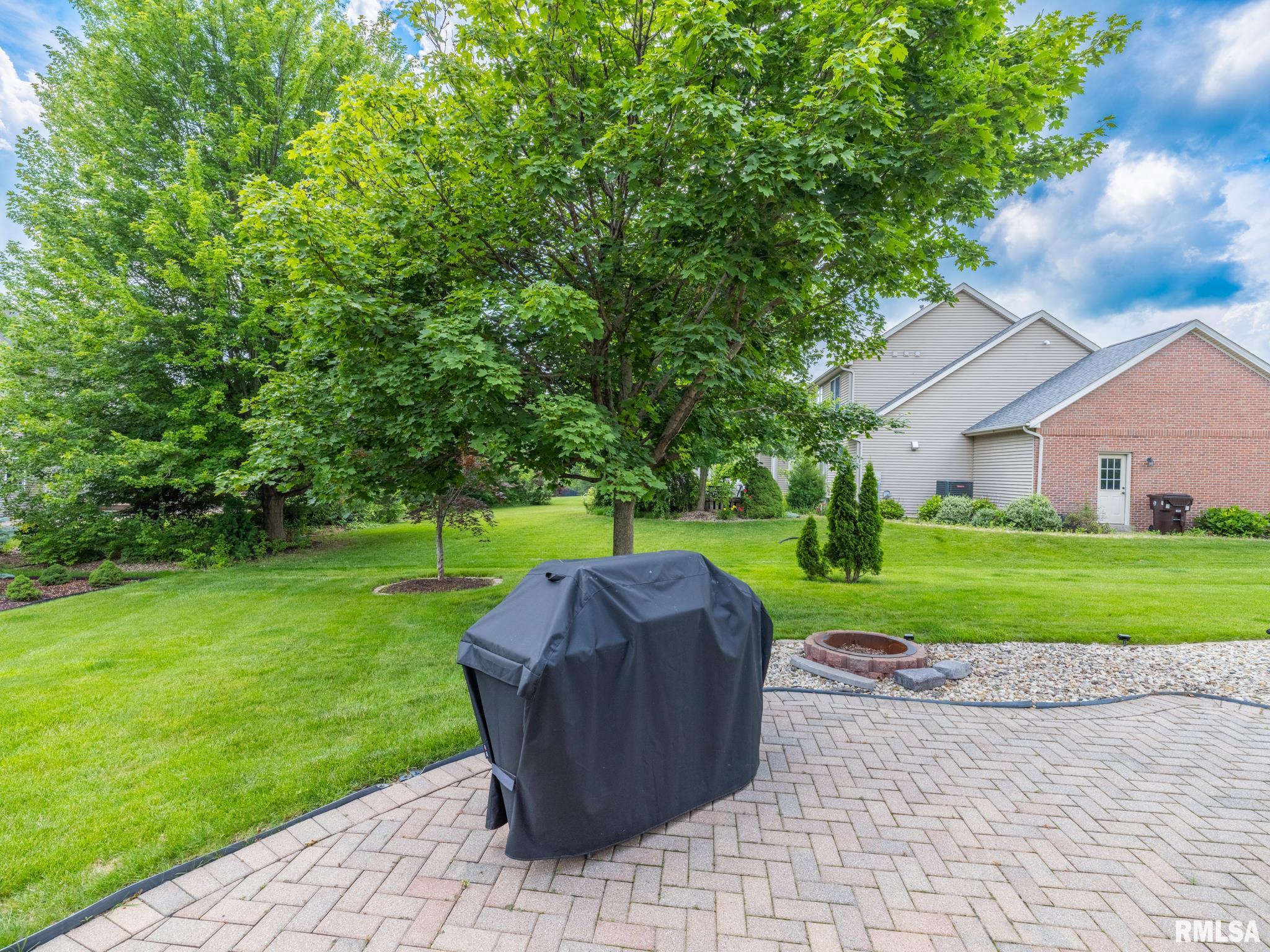 5800 W EAGLECREEK Drive