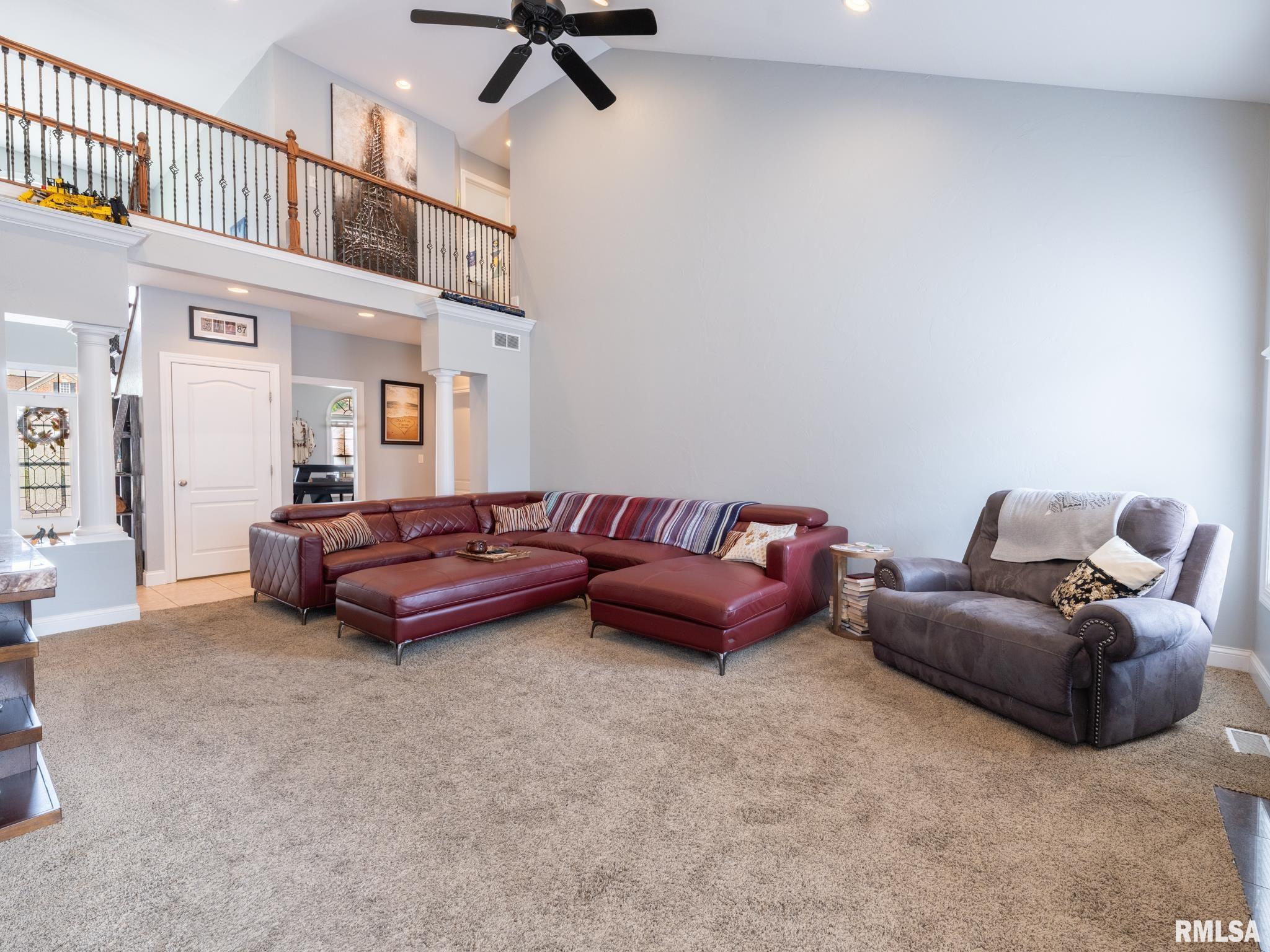 5800 W EAGLECREEK Drive