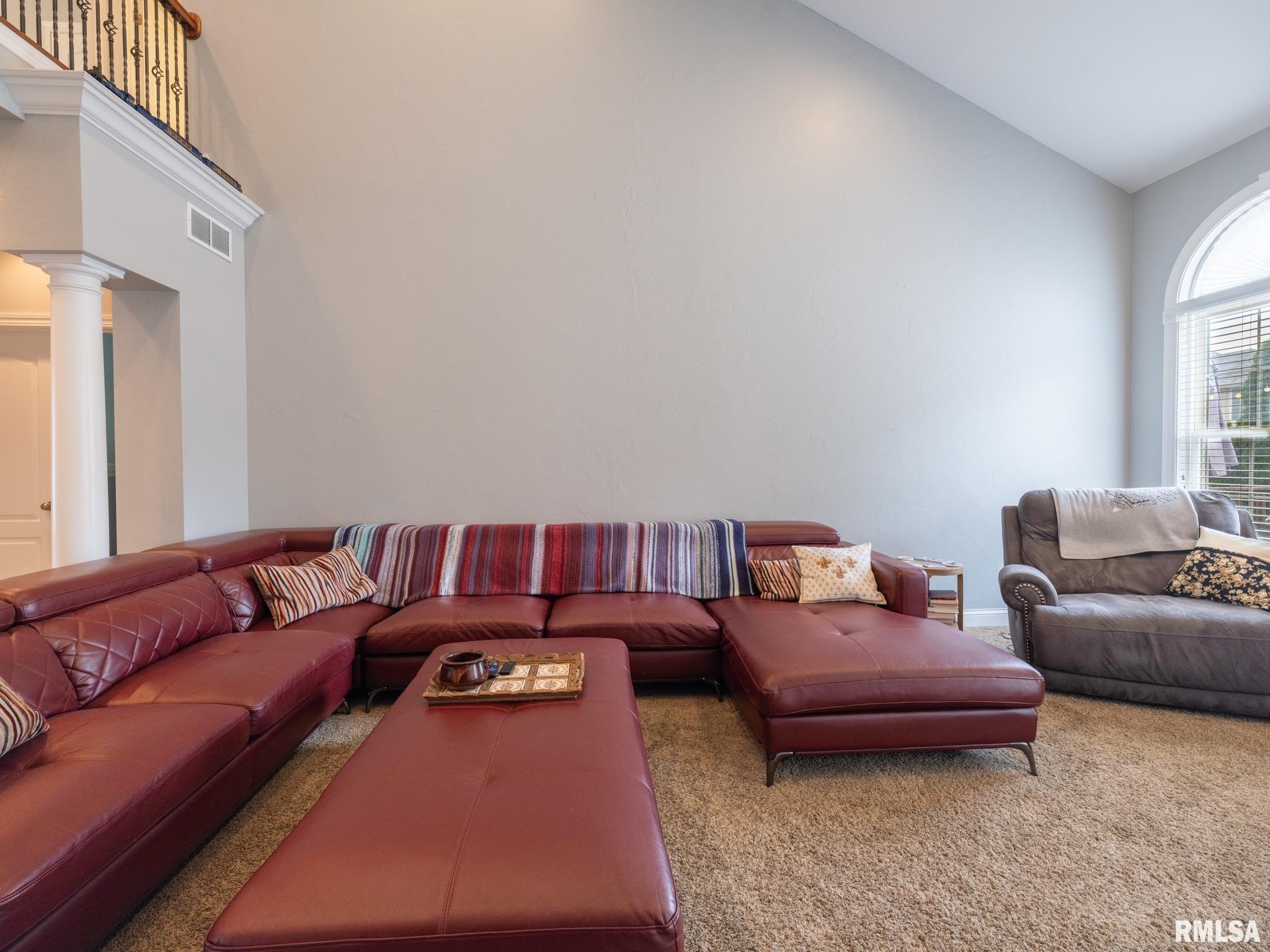 5800 W EAGLECREEK Drive