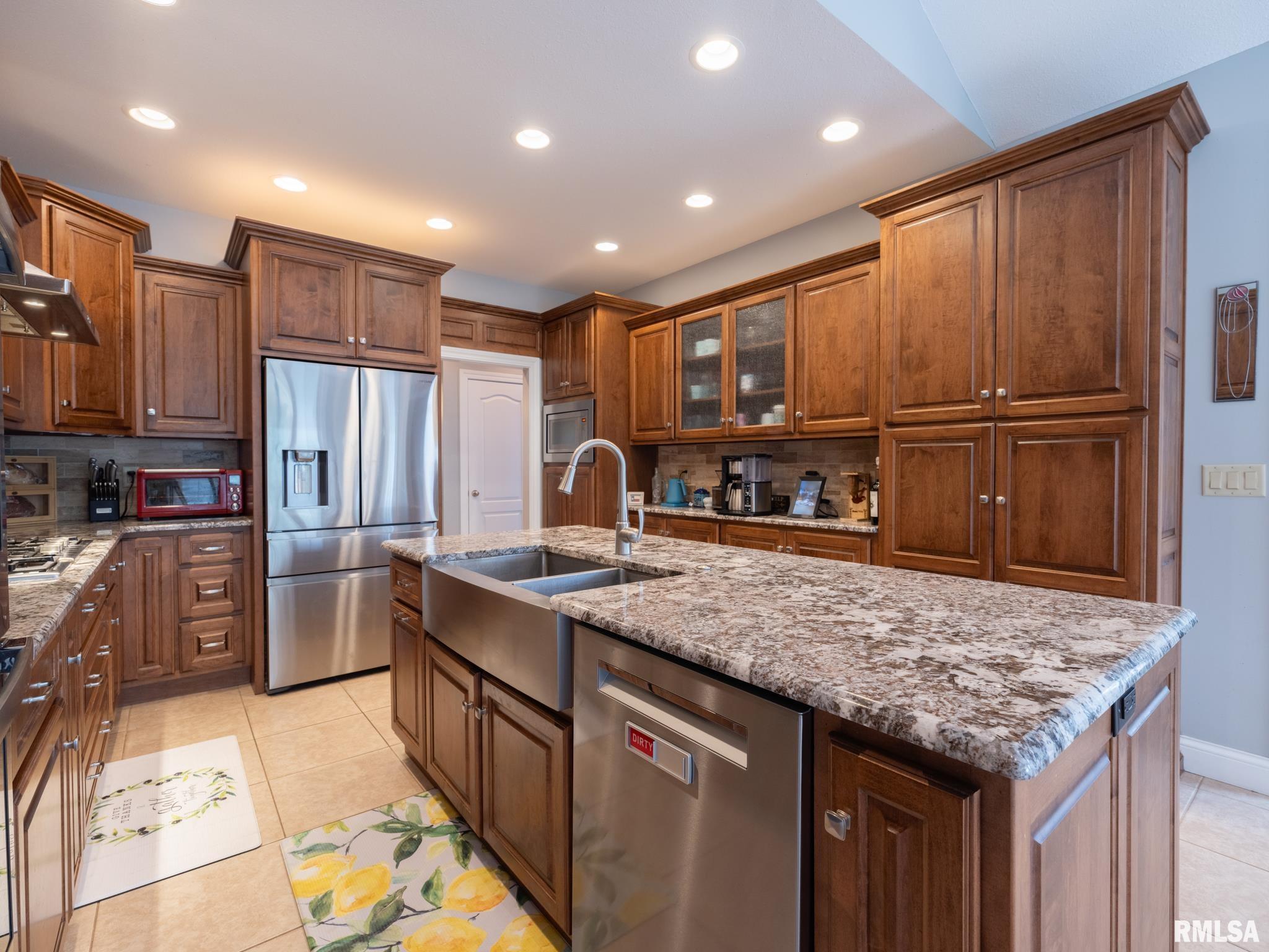 5800 W EAGLECREEK Drive