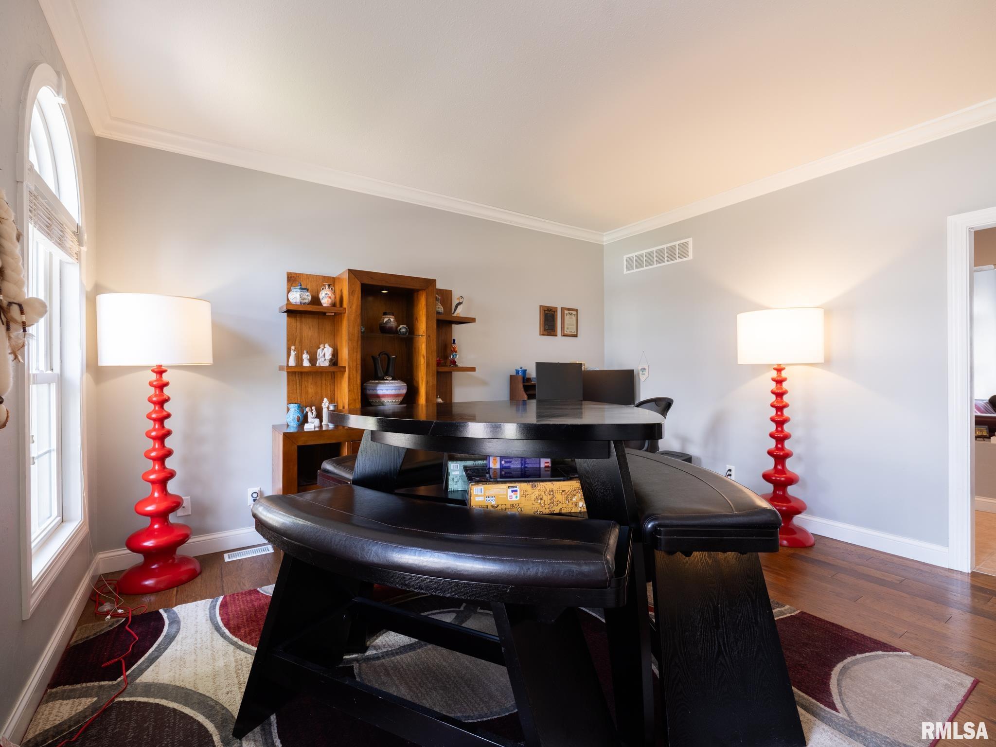 5800 W EAGLECREEK Drive