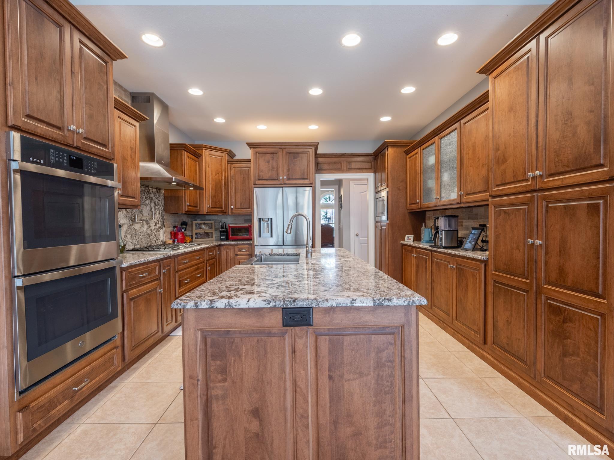 5800 W EAGLECREEK Drive