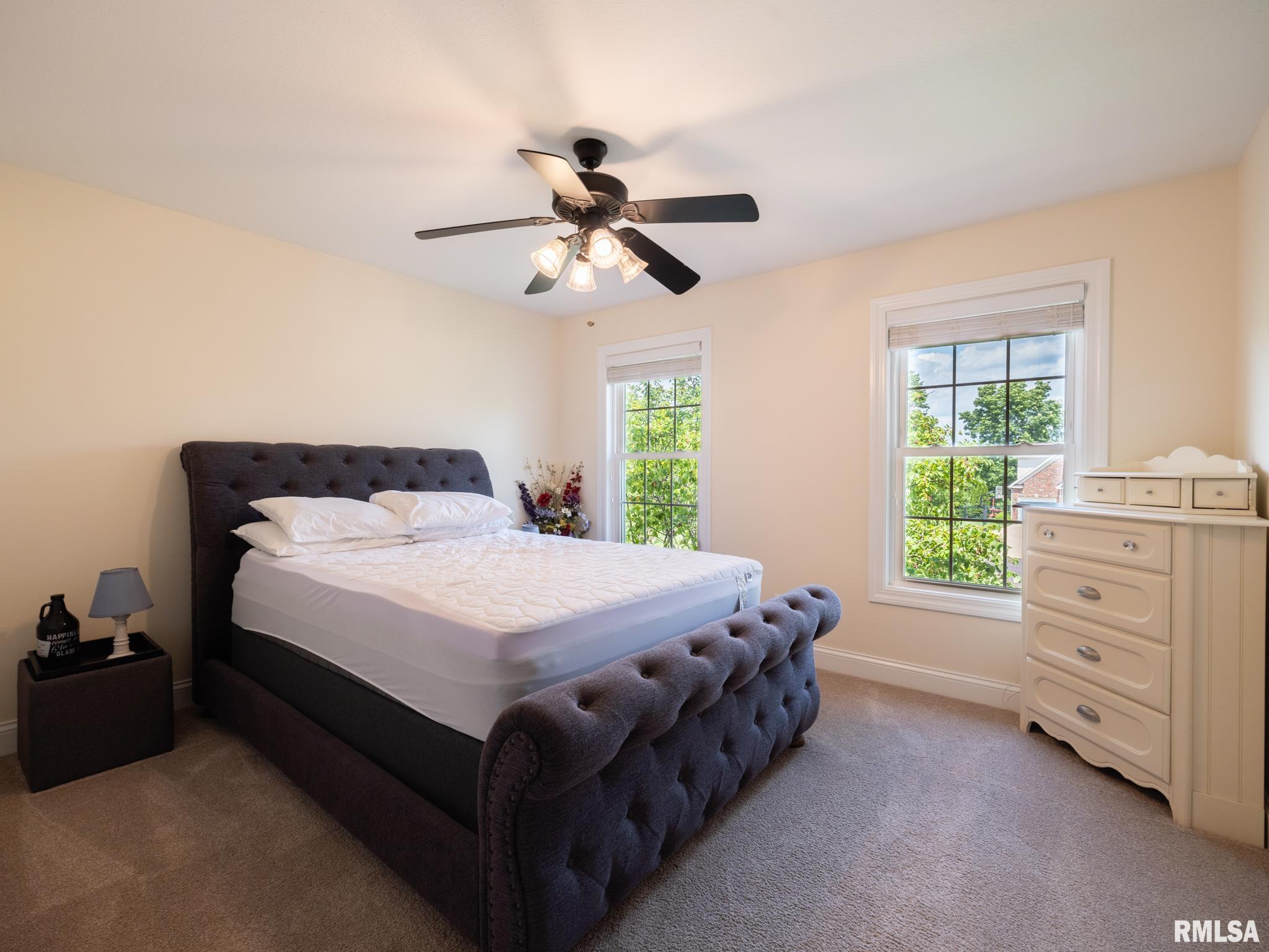 5800 W EAGLECREEK Drive