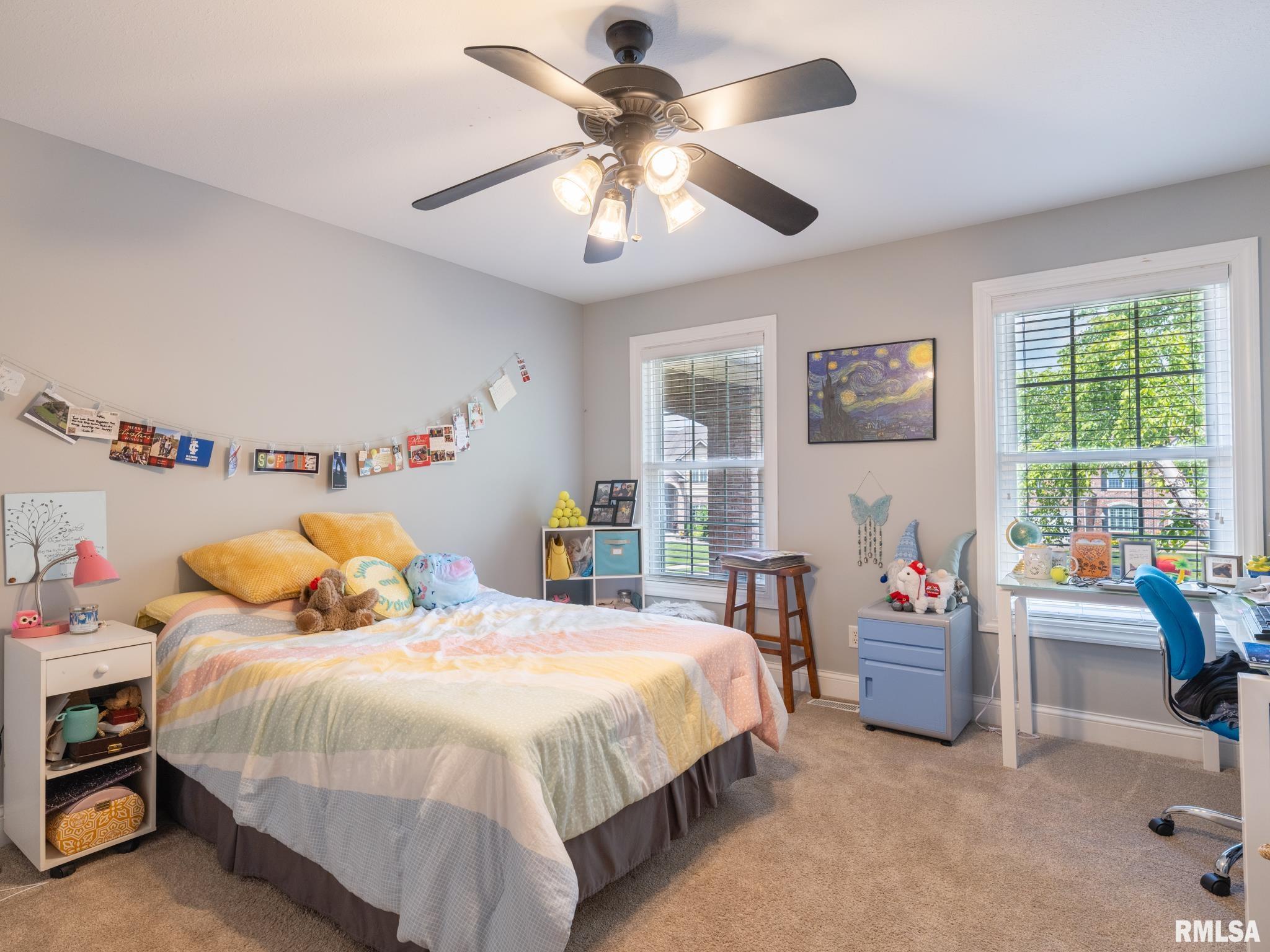 5800 W EAGLECREEK Drive