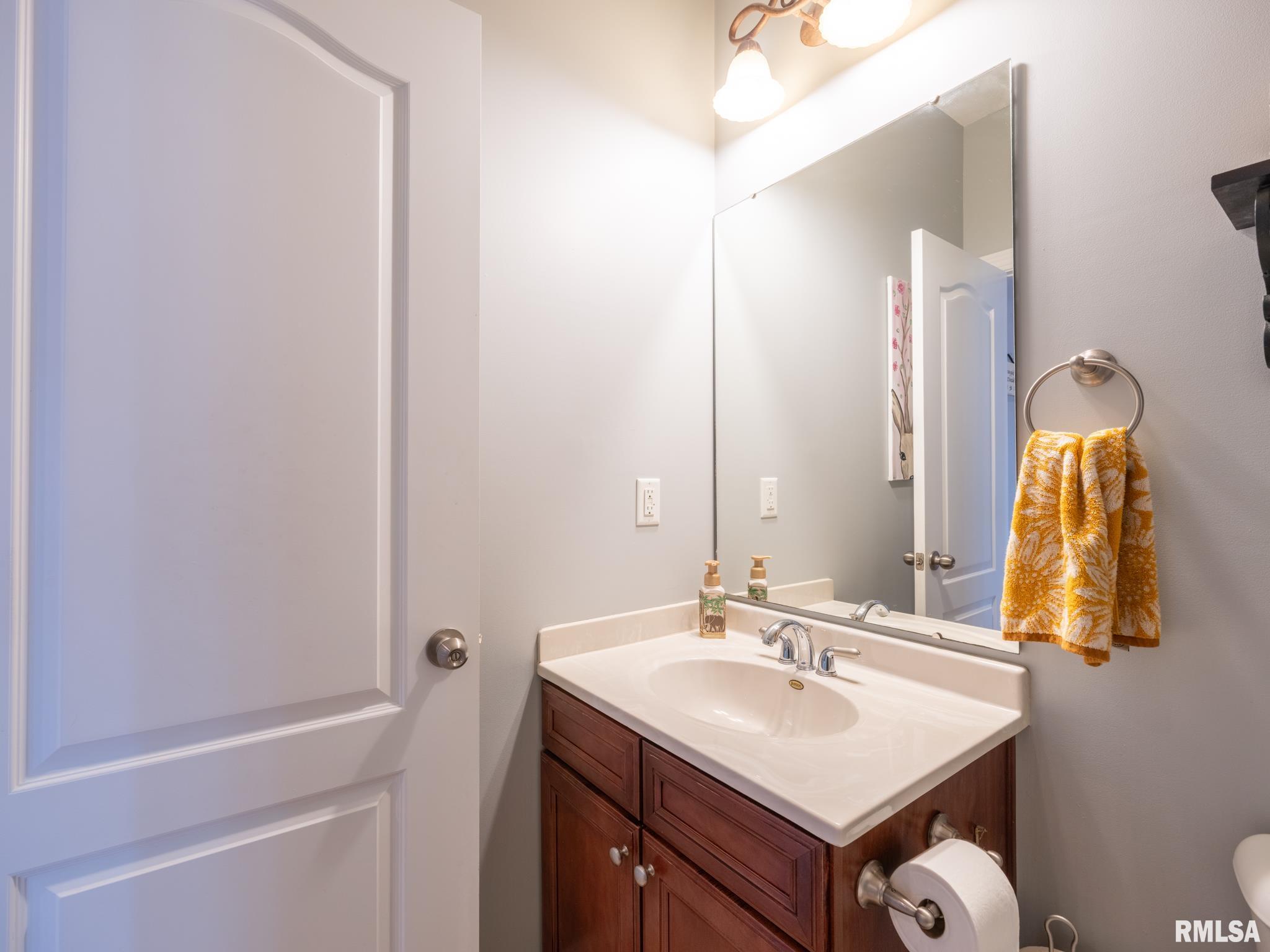 5800 W EAGLECREEK Drive