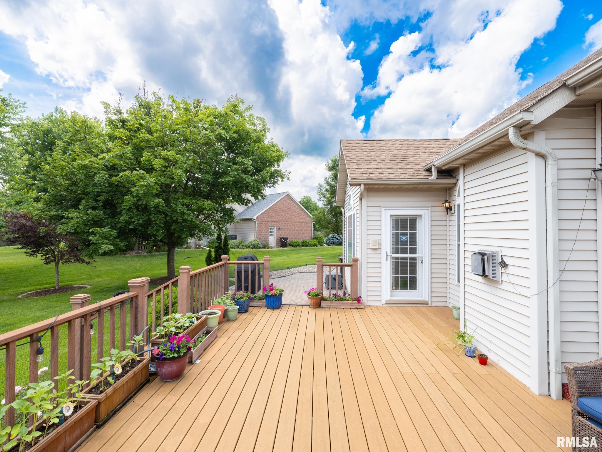 5800 W EAGLECREEK Drive