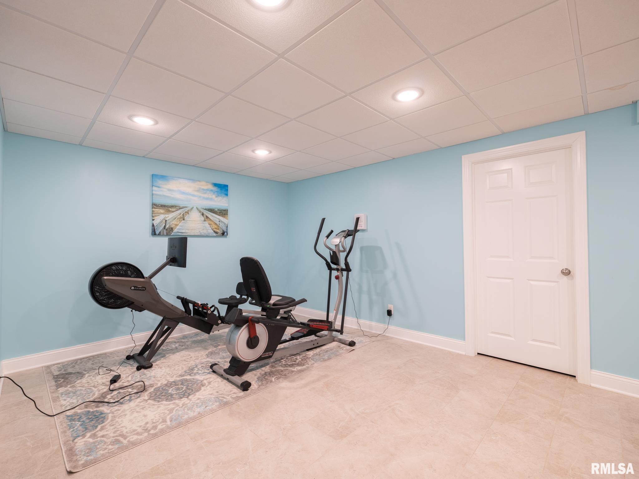 5800 W EAGLECREEK Drive