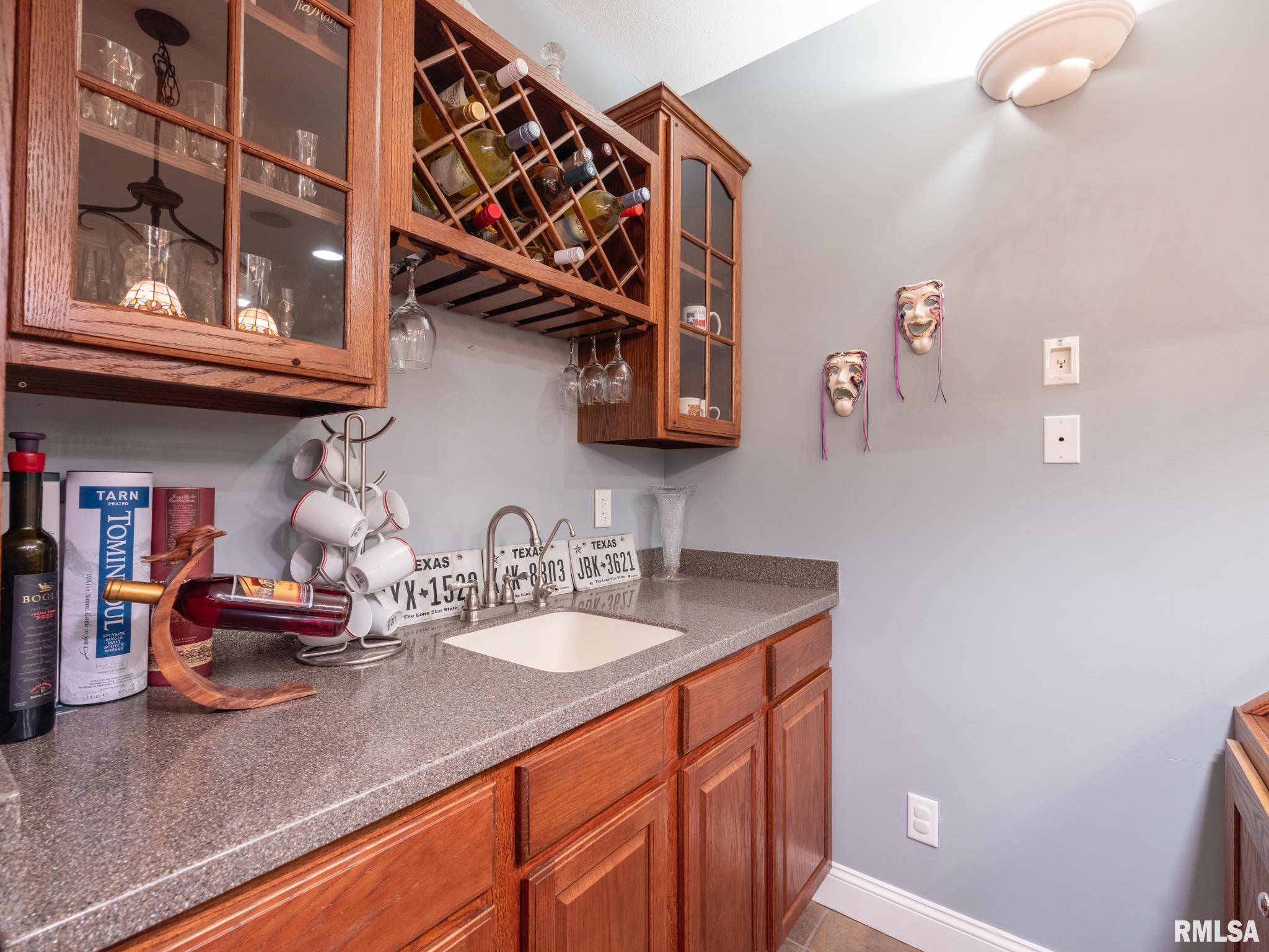 5800 W EAGLECREEK Drive