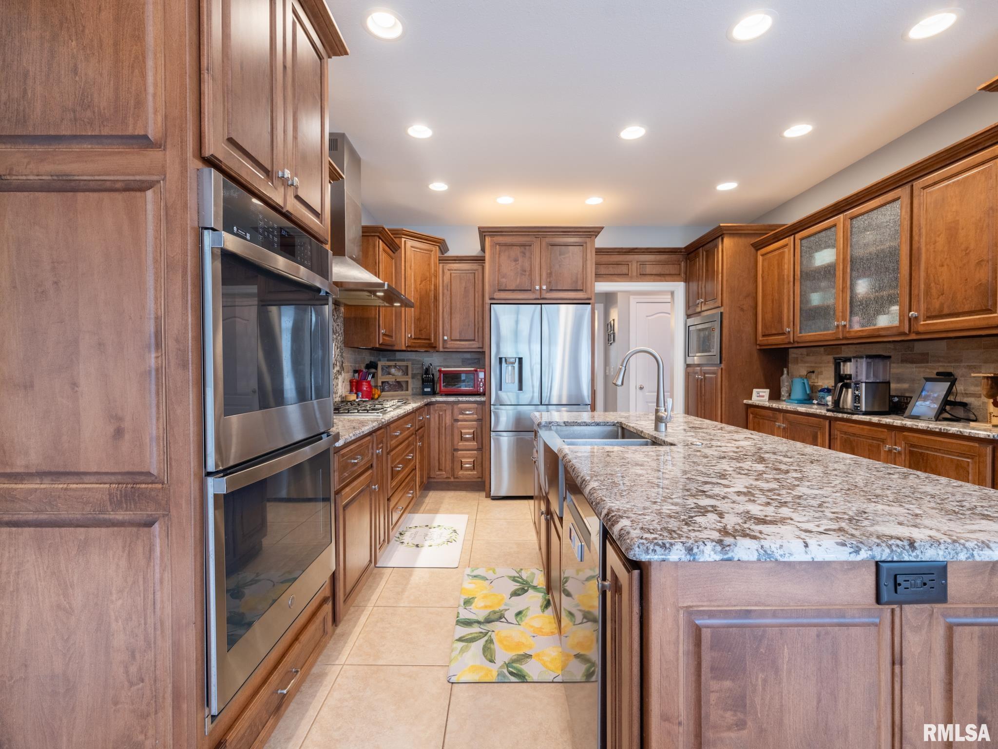 5800 W EAGLECREEK Drive