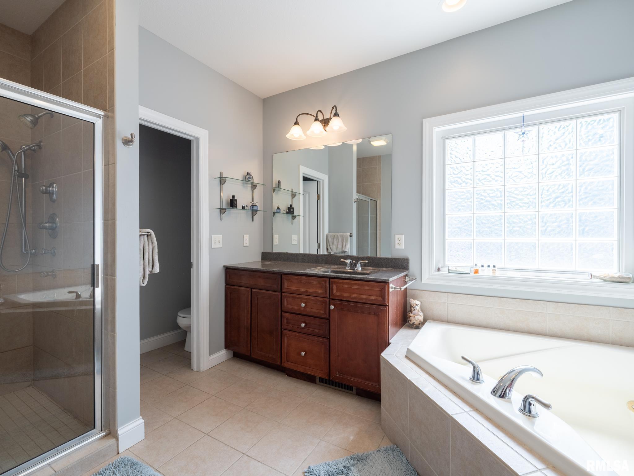 5800 W EAGLECREEK Drive