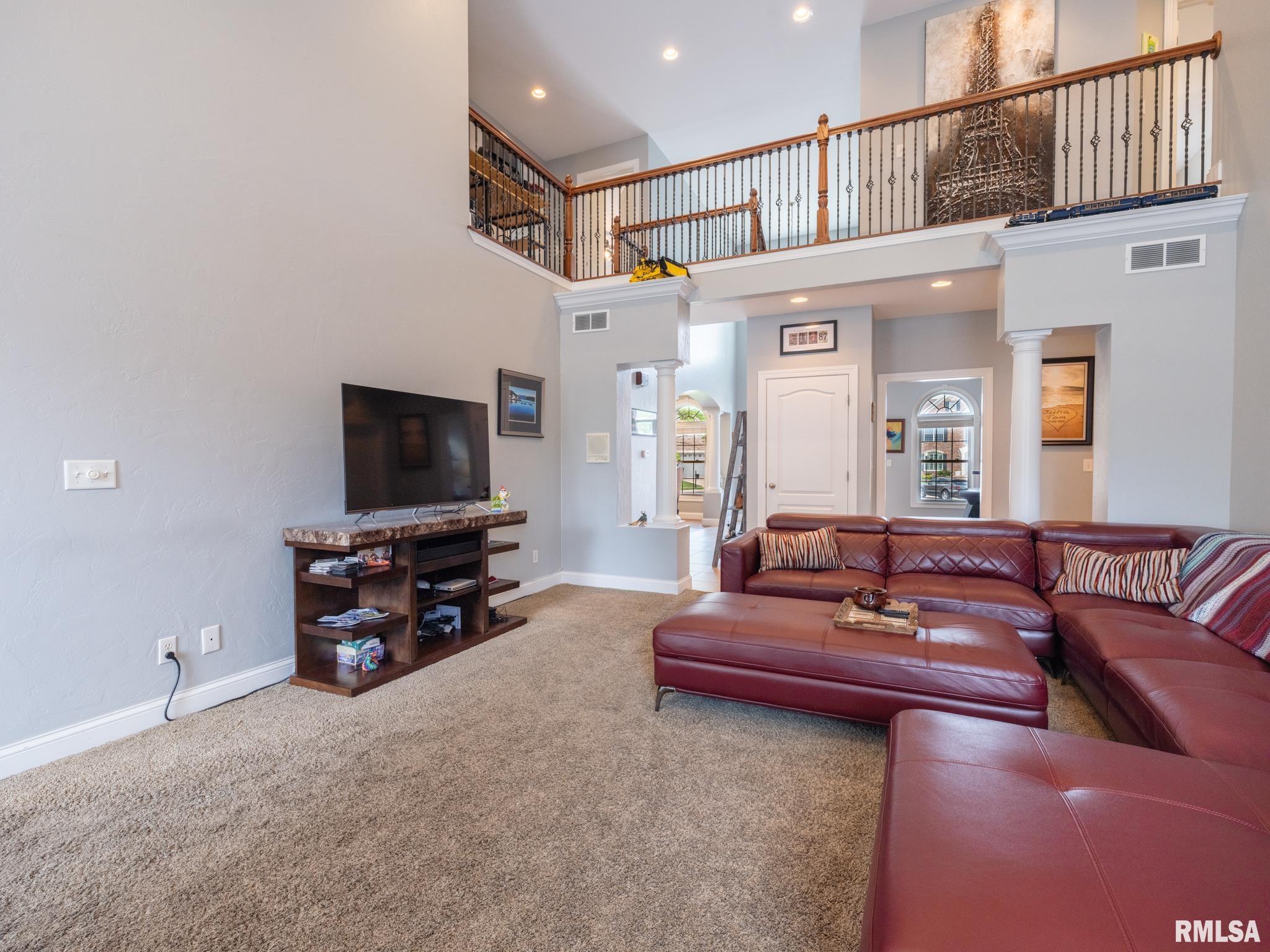 5800 W EAGLECREEK Drive