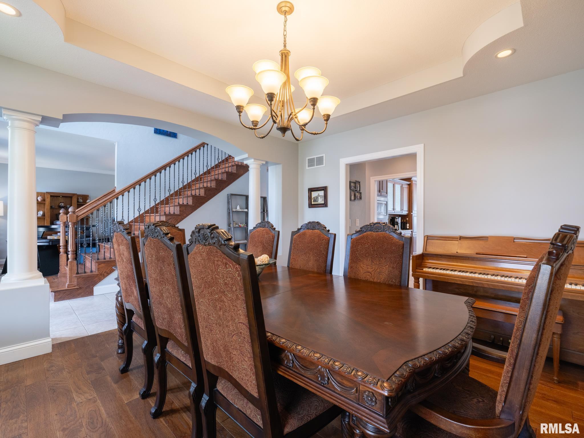 5800 W EAGLECREEK Drive