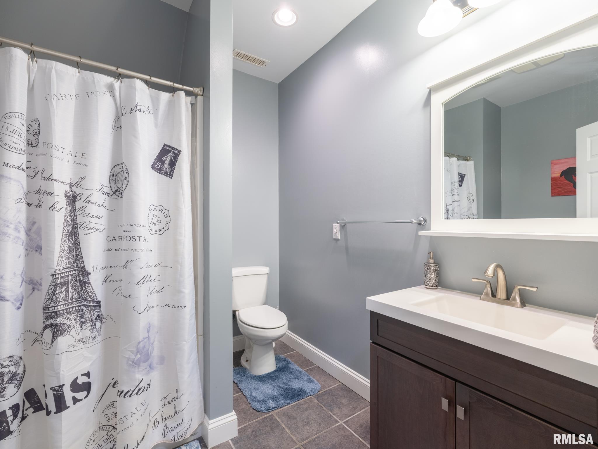 5800 W EAGLECREEK Drive