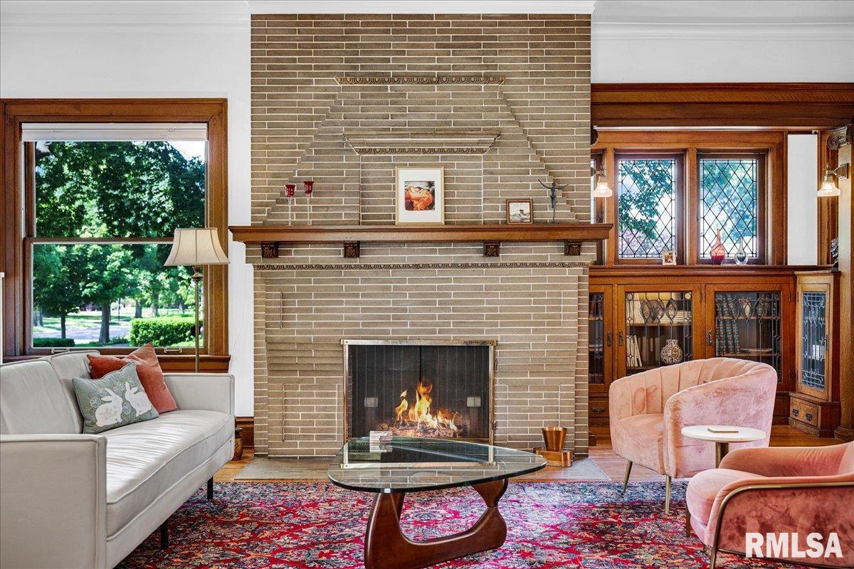 801 WASHINGTON Street