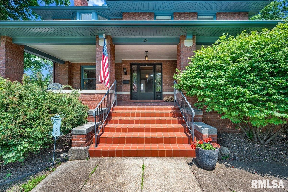 801 WASHINGTON Street