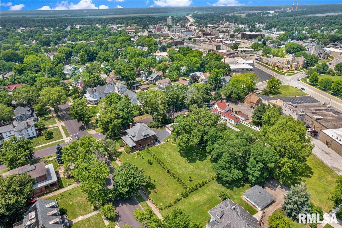 801 WASHINGTON Street