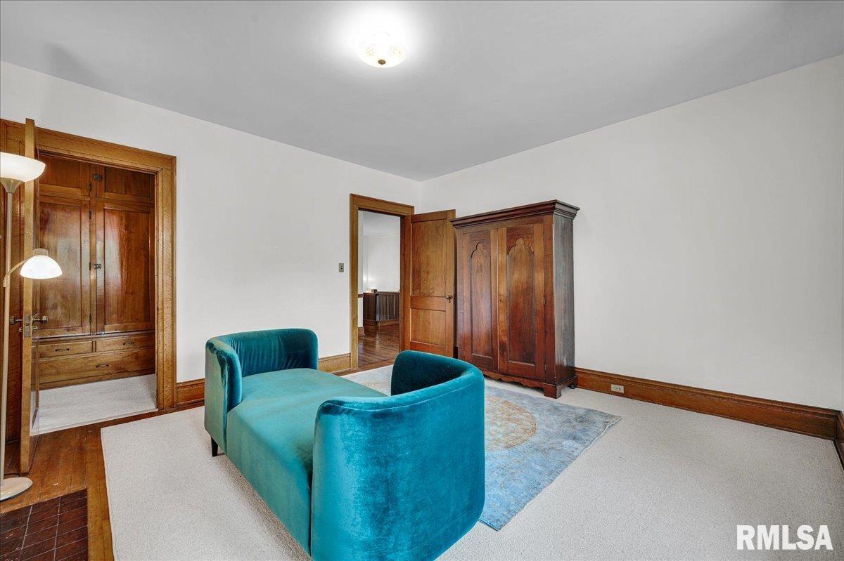 801 WASHINGTON Street