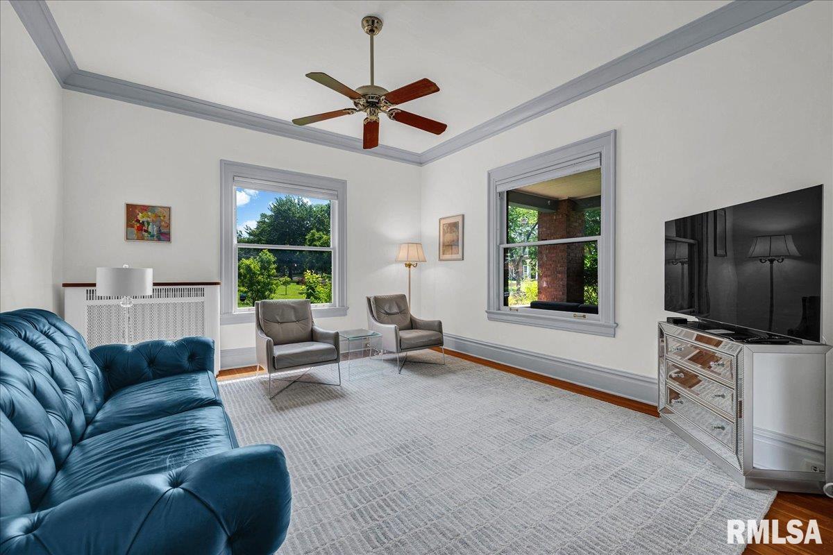 801 WASHINGTON Street