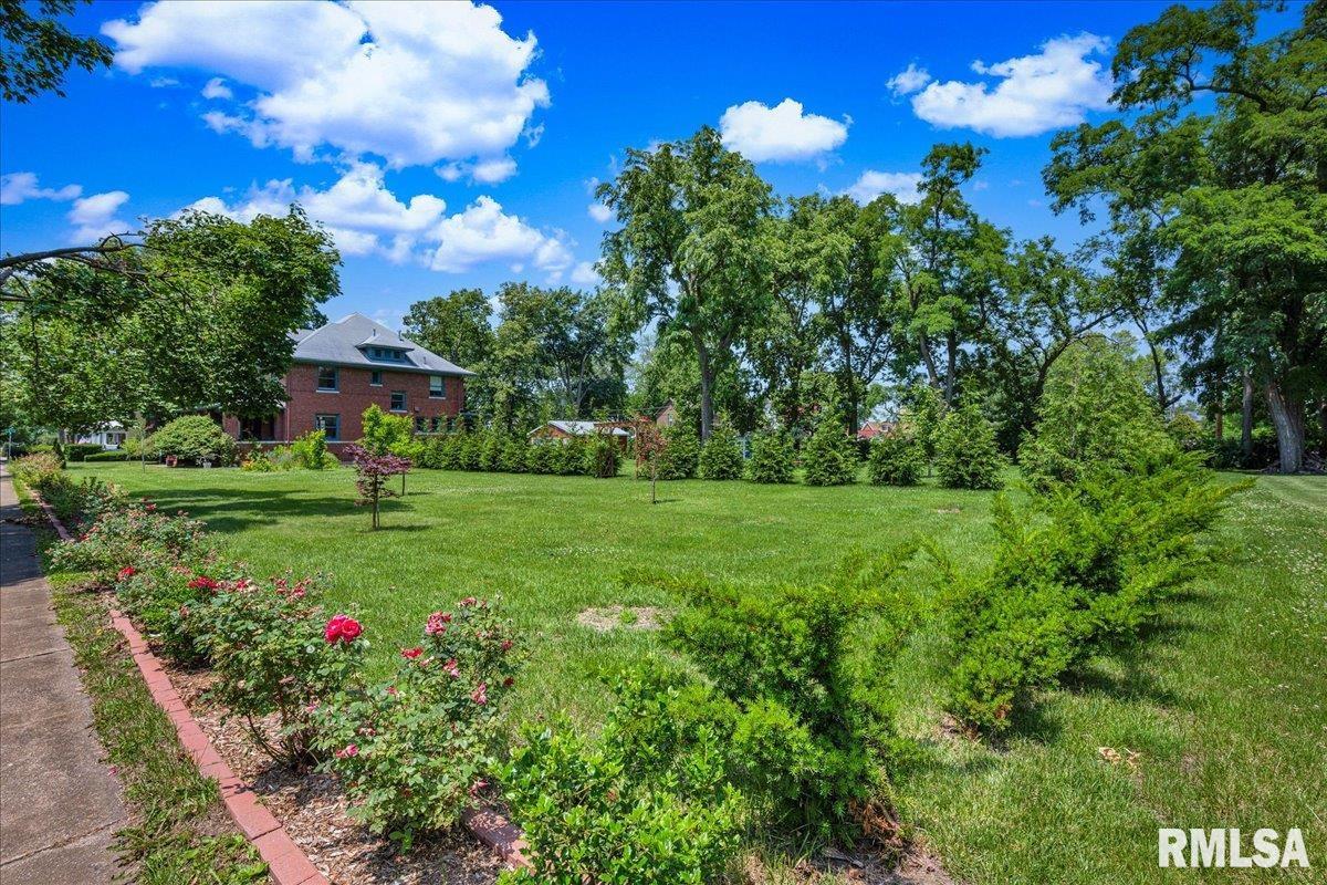 801 WASHINGTON Street