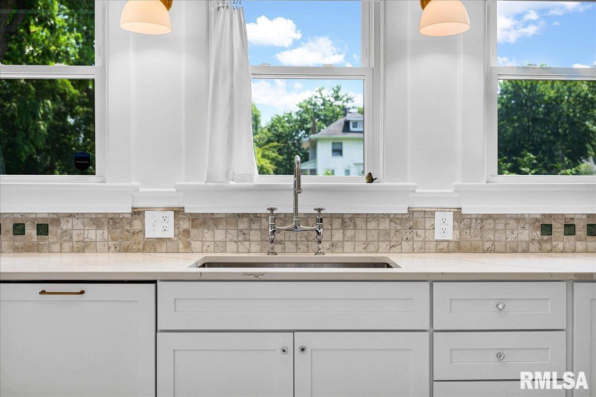 801 WASHINGTON Street