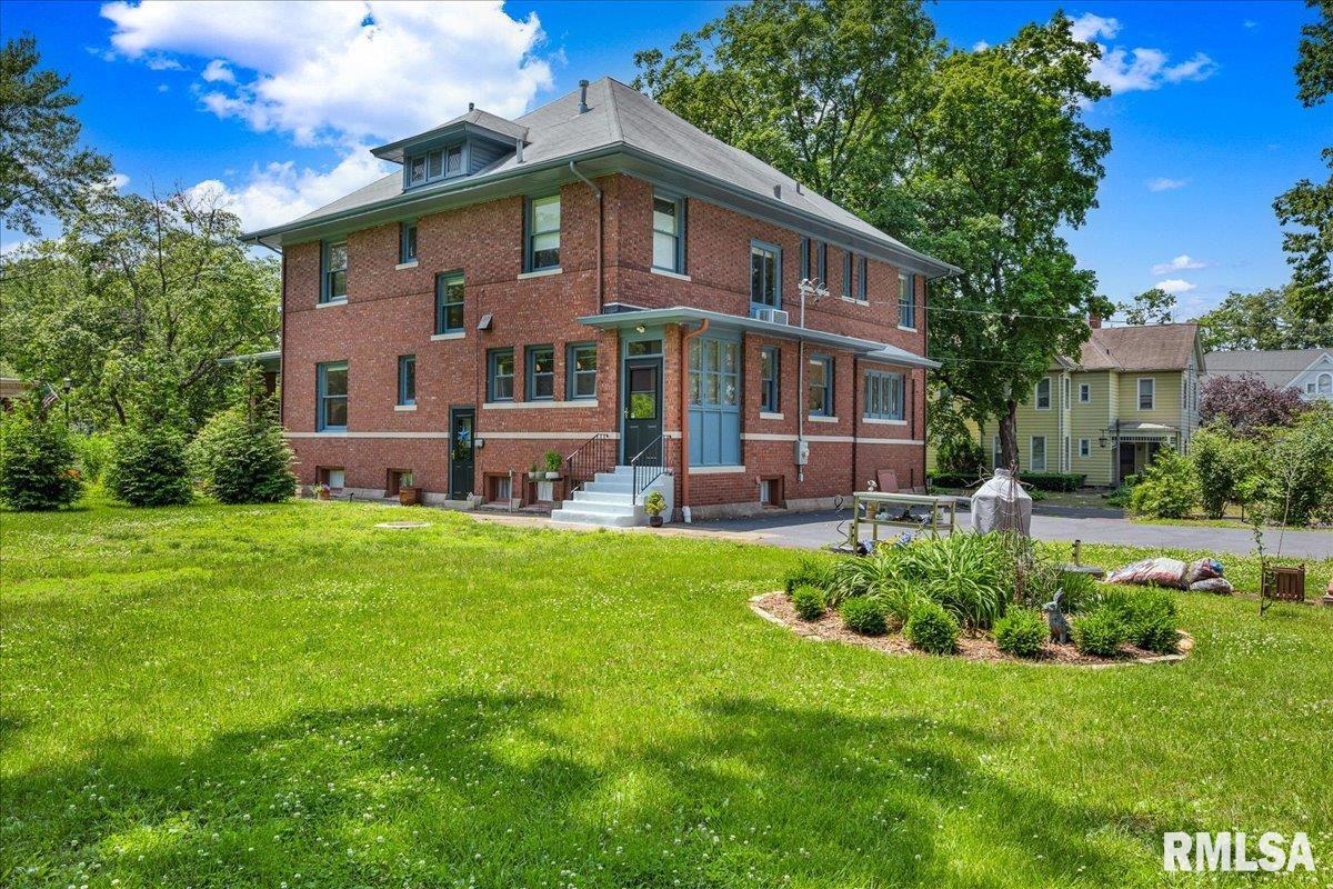 801 WASHINGTON Street