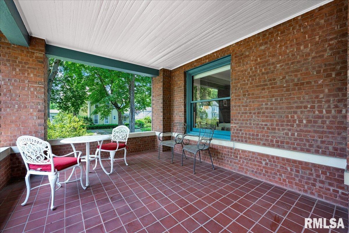 801 WASHINGTON Street