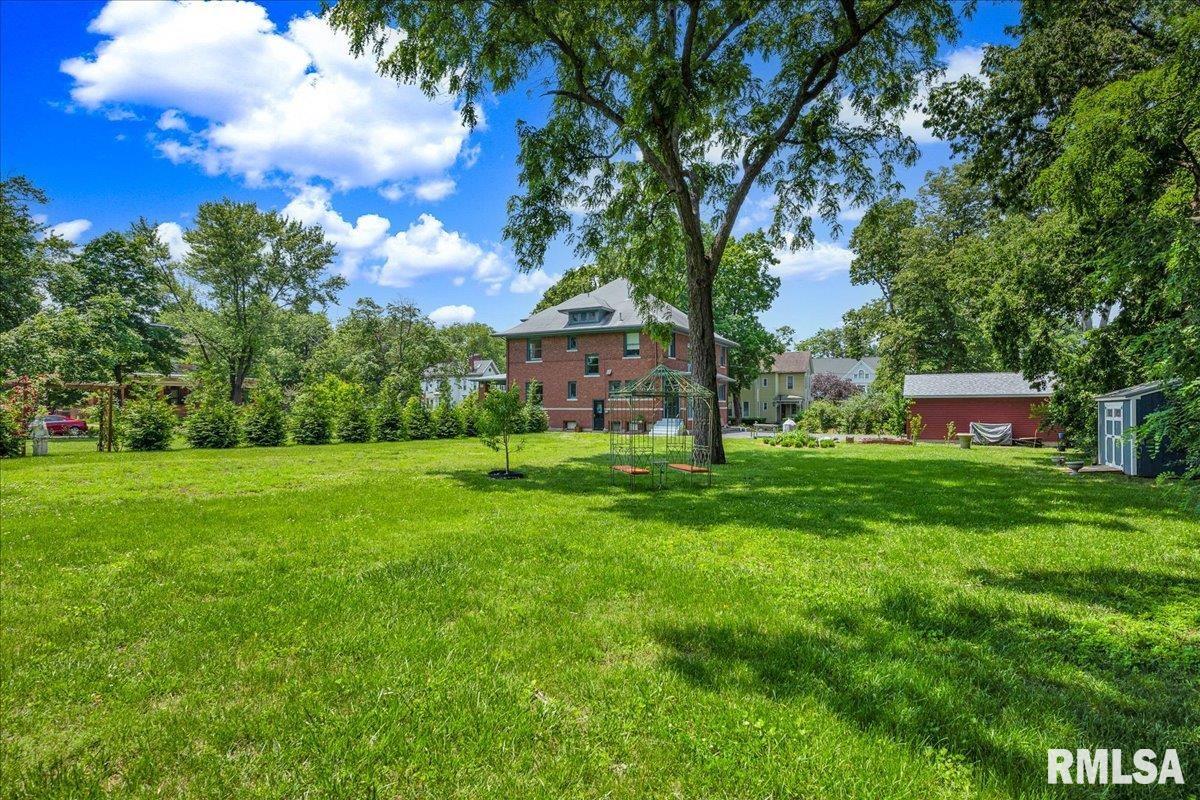 801 WASHINGTON Street