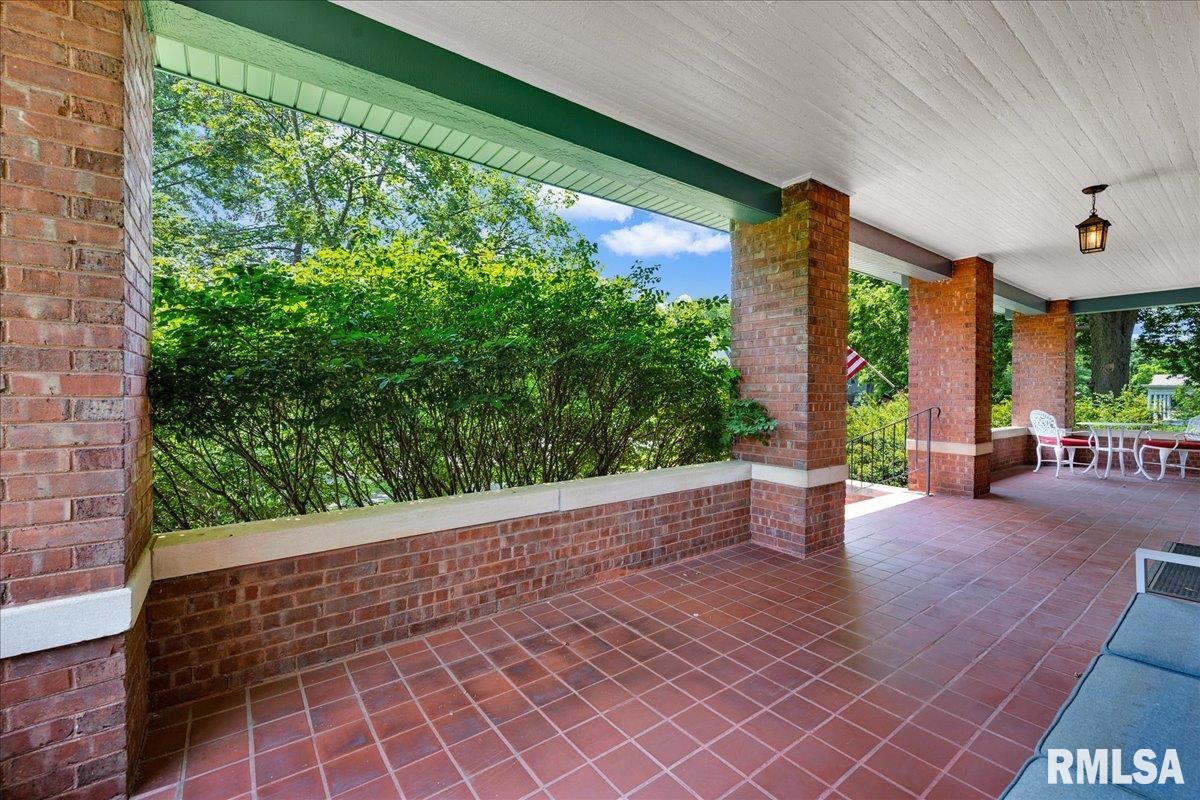 801 WASHINGTON Street