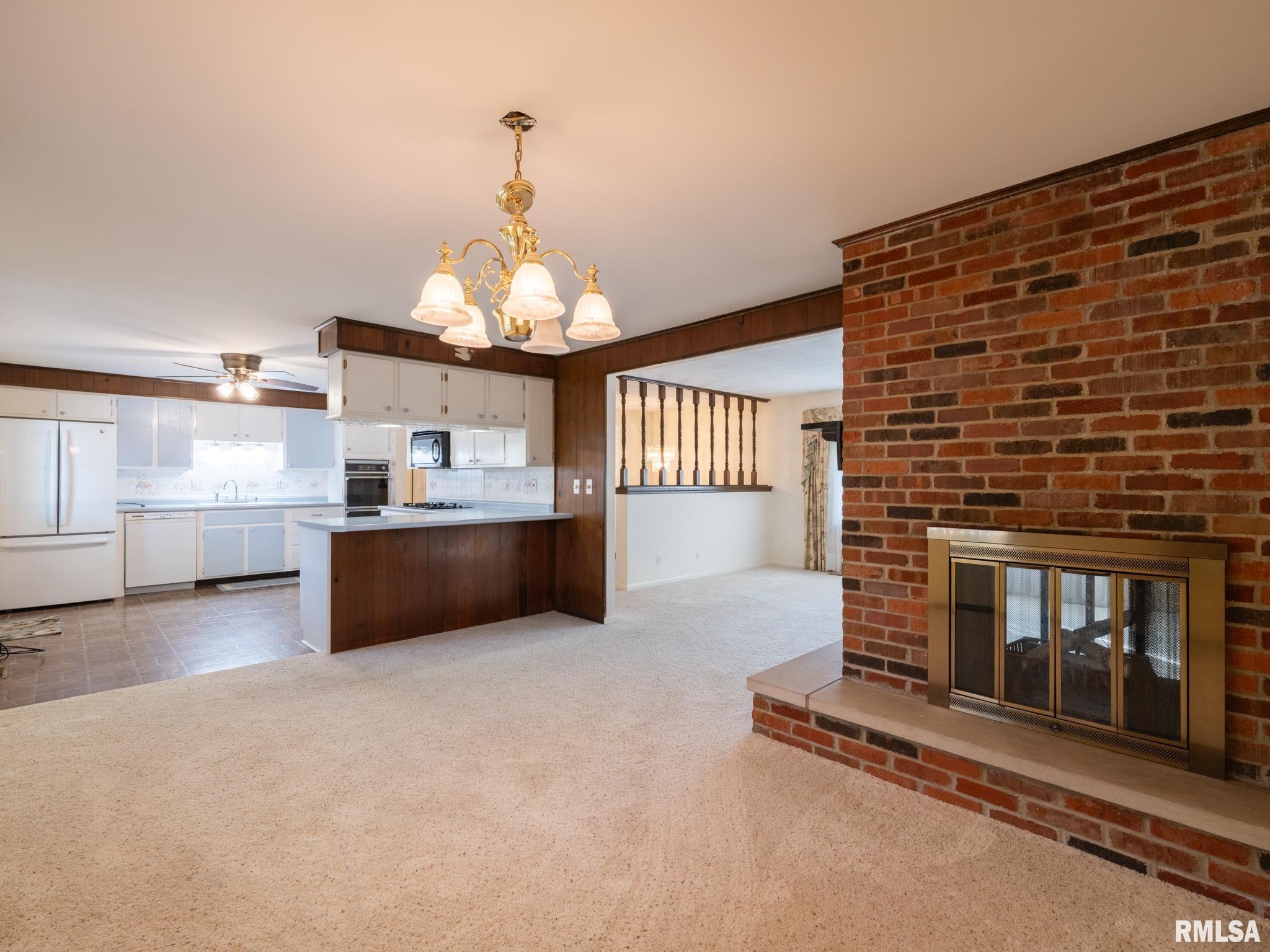 1602 W Lincoln Wood Place