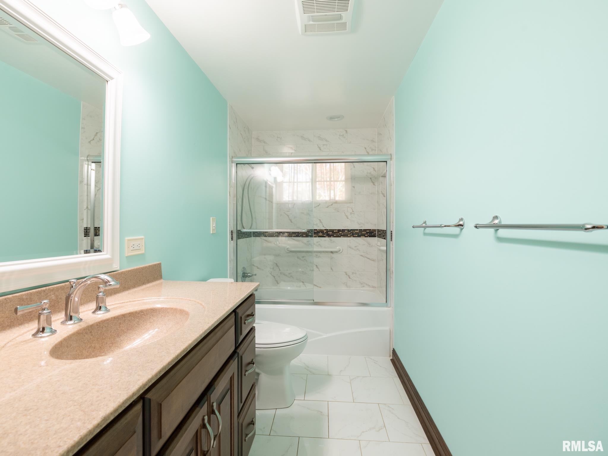 1602 W Lincoln Wood Place