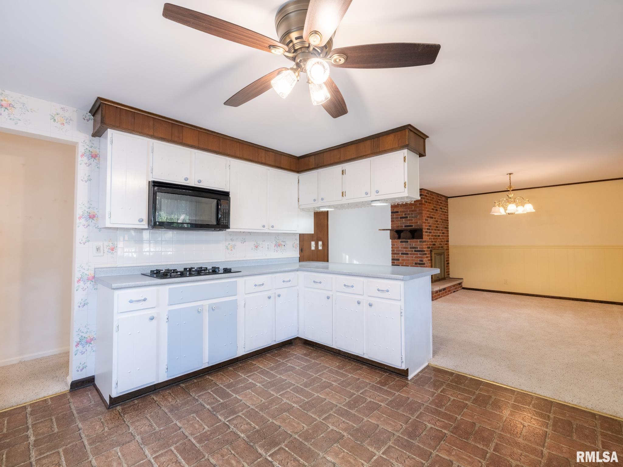 1602 W Lincoln Wood Place