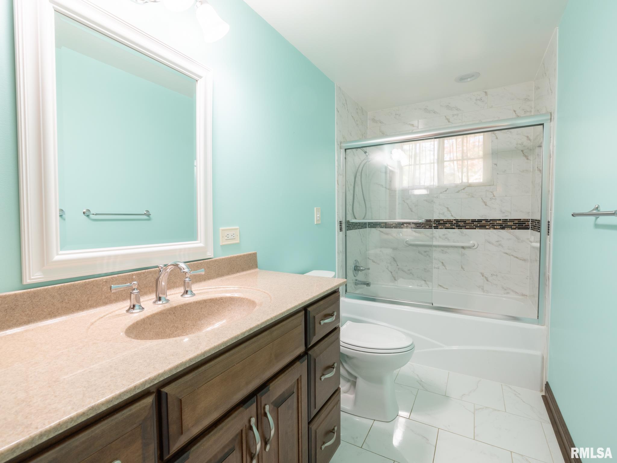 1602 W Lincoln Wood Place