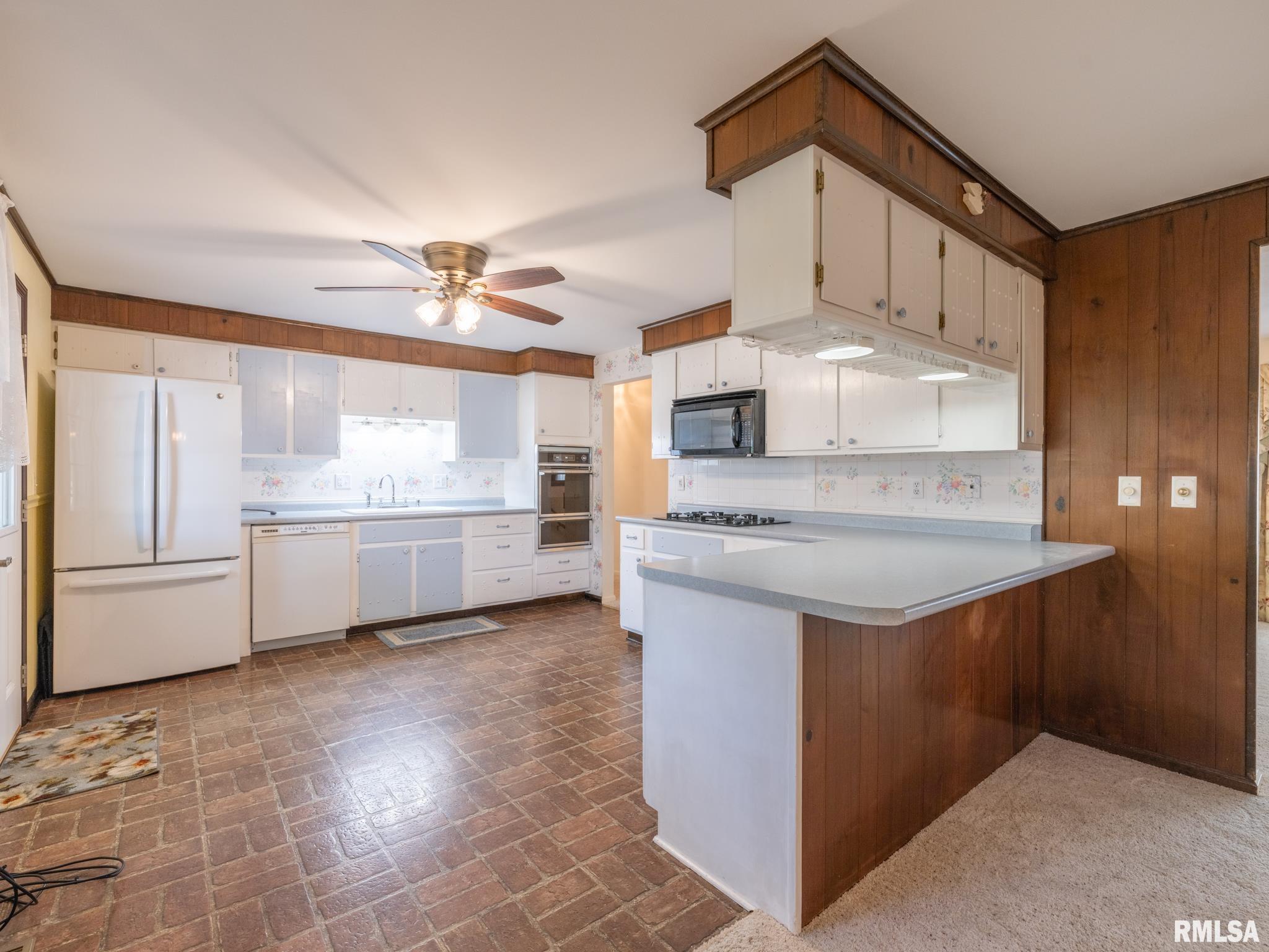 1602 W Lincoln Wood Place