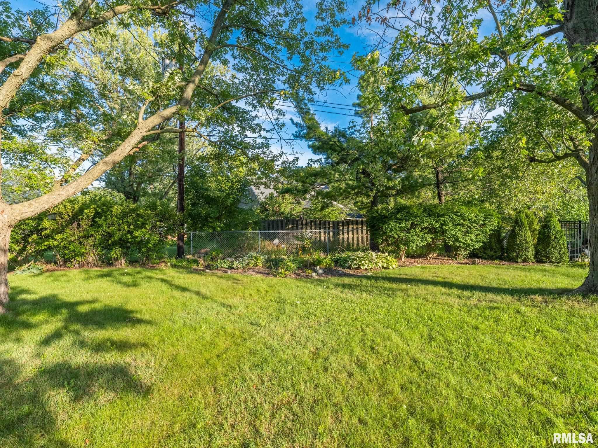 1602 W Lincoln Wood Place